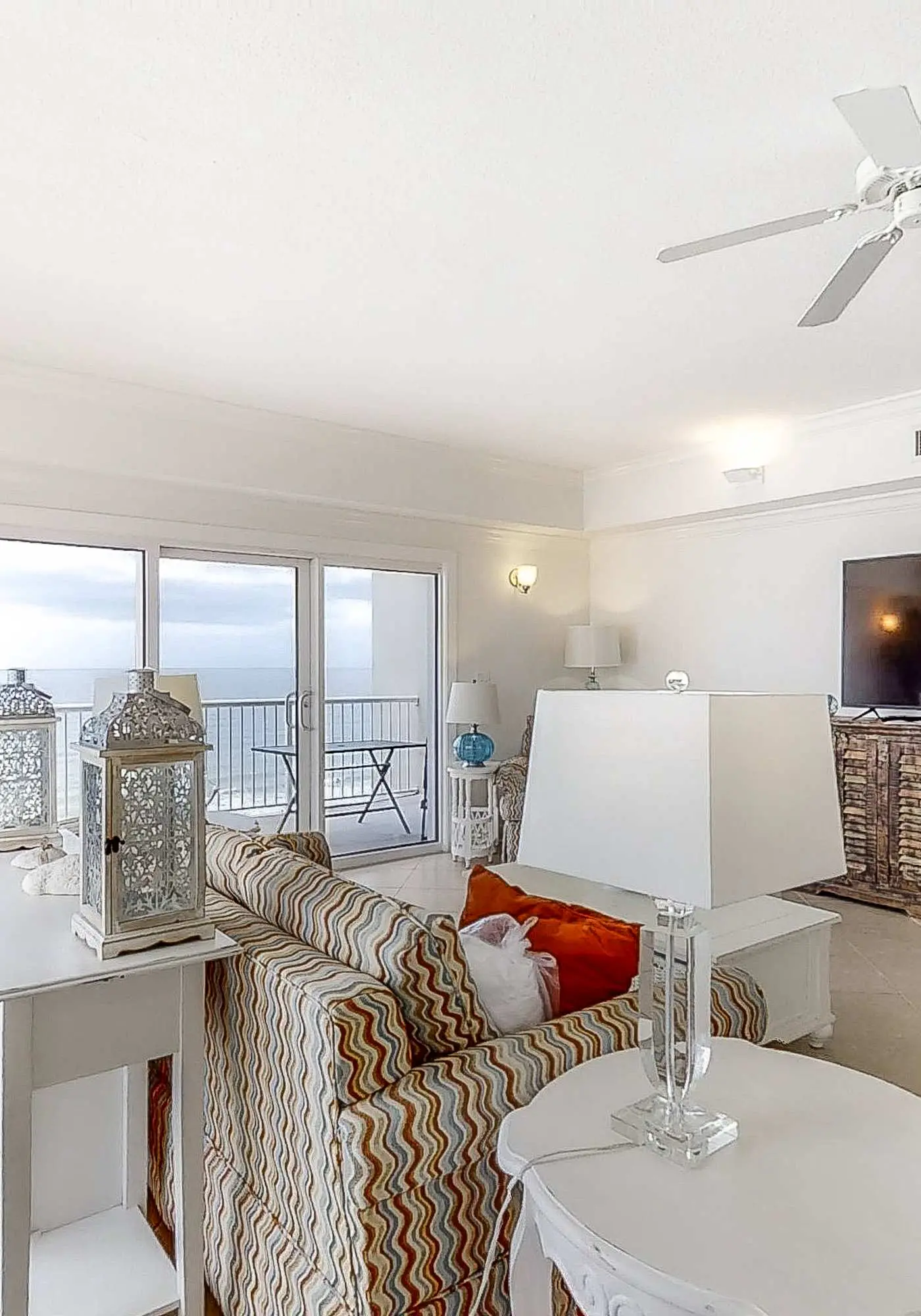 Gulf-front condo with balcony, pool, hot tub, sauna, A/C, & views
