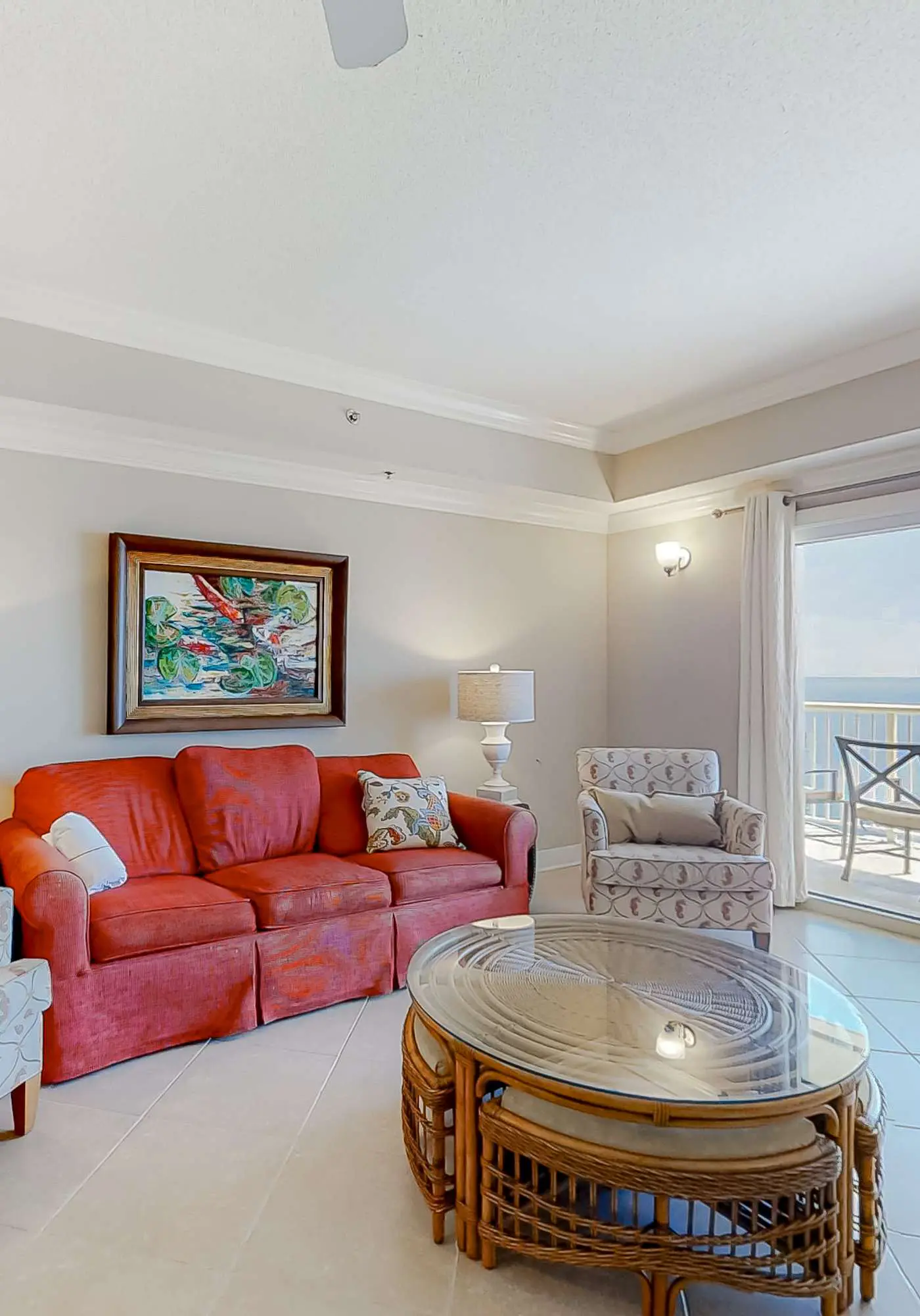 Convenient oceanfront condo with views, balcony, pool, hot tub, A/C, & WiFi