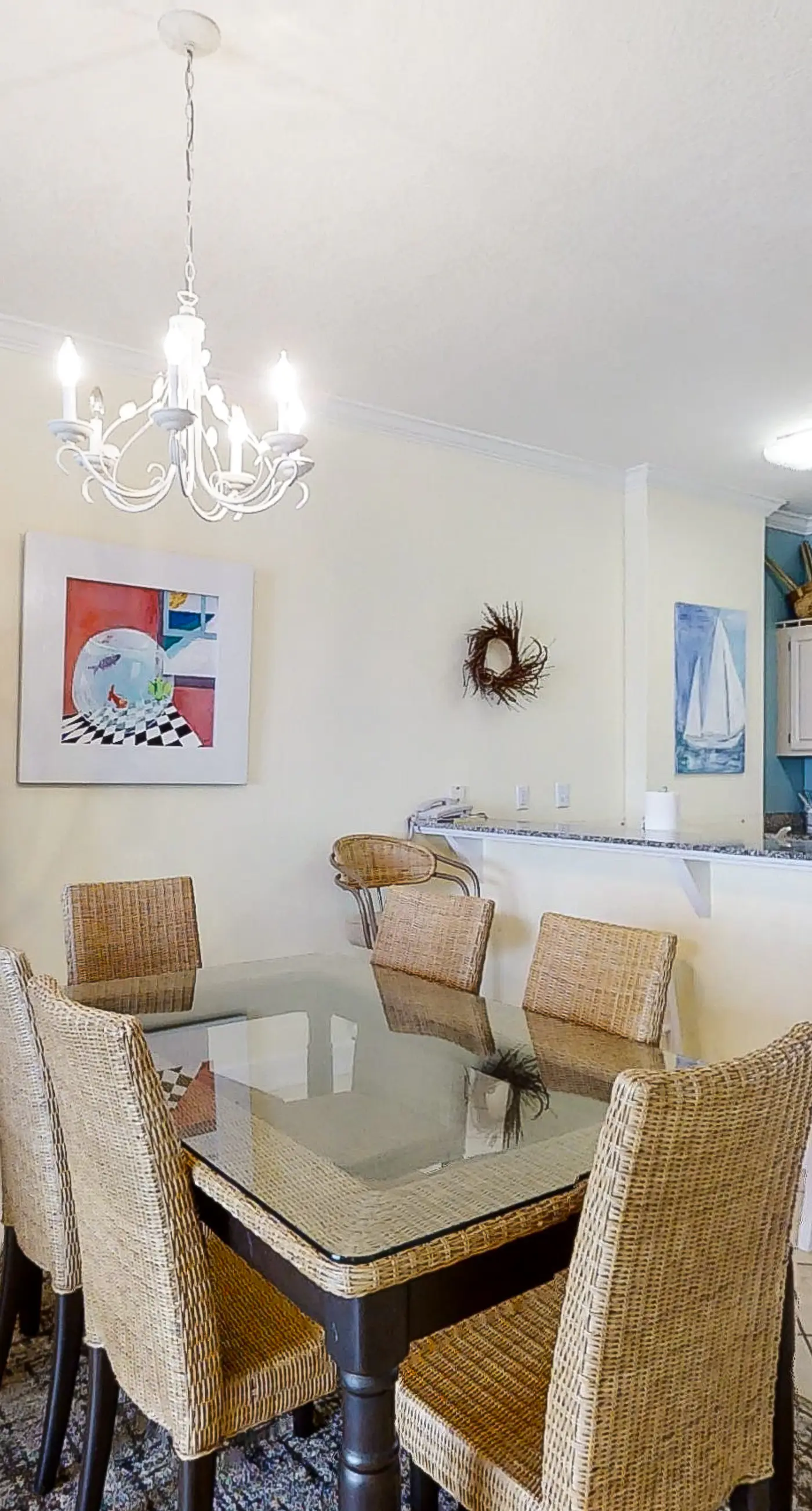 Beach & Gulf-front condo with balcony, hot tub, pool, sauna & gym