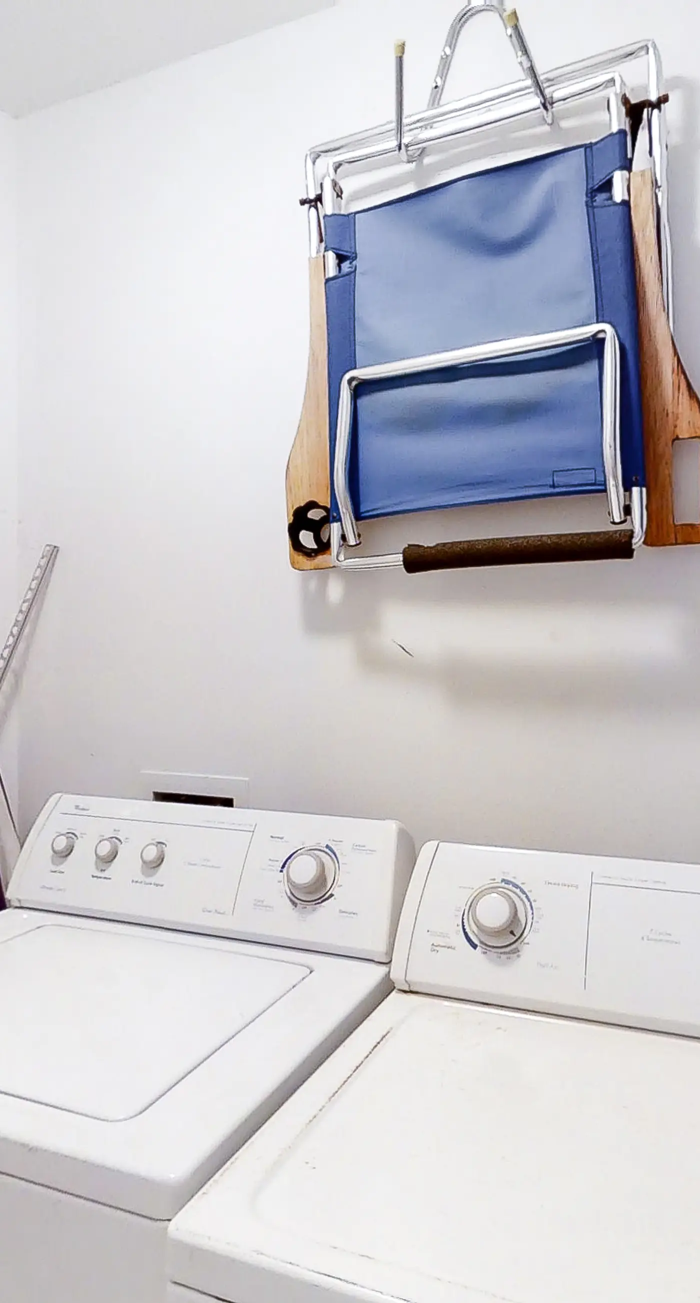 Beach & Gulf-front condo with balcony, hot tub, pool, sauna & gym