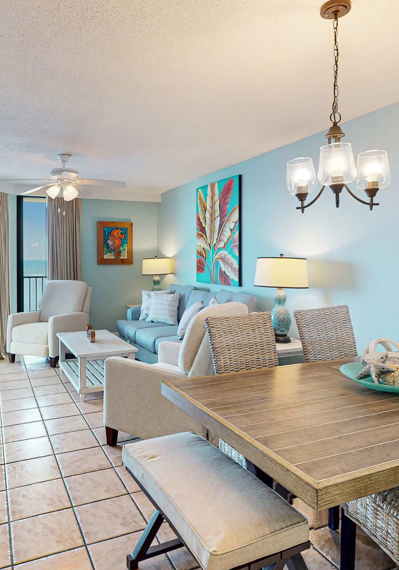 Beachfront condo with Gulf view, balcony, pools, hot tub & gym