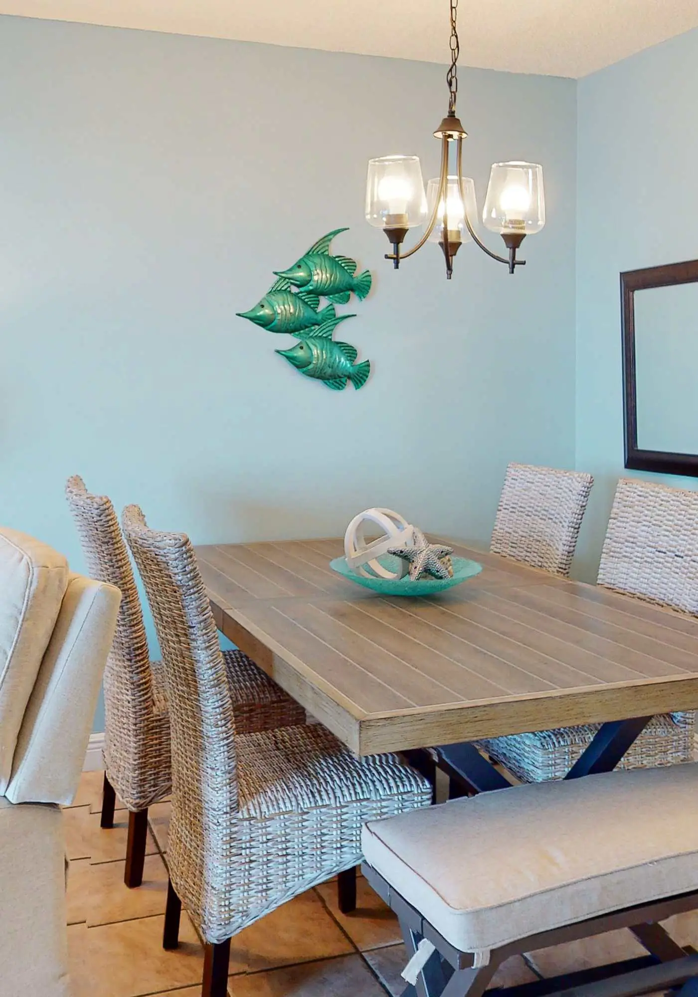 Beachfront condo with Gulf view, balcony, pools, hot tub & gym