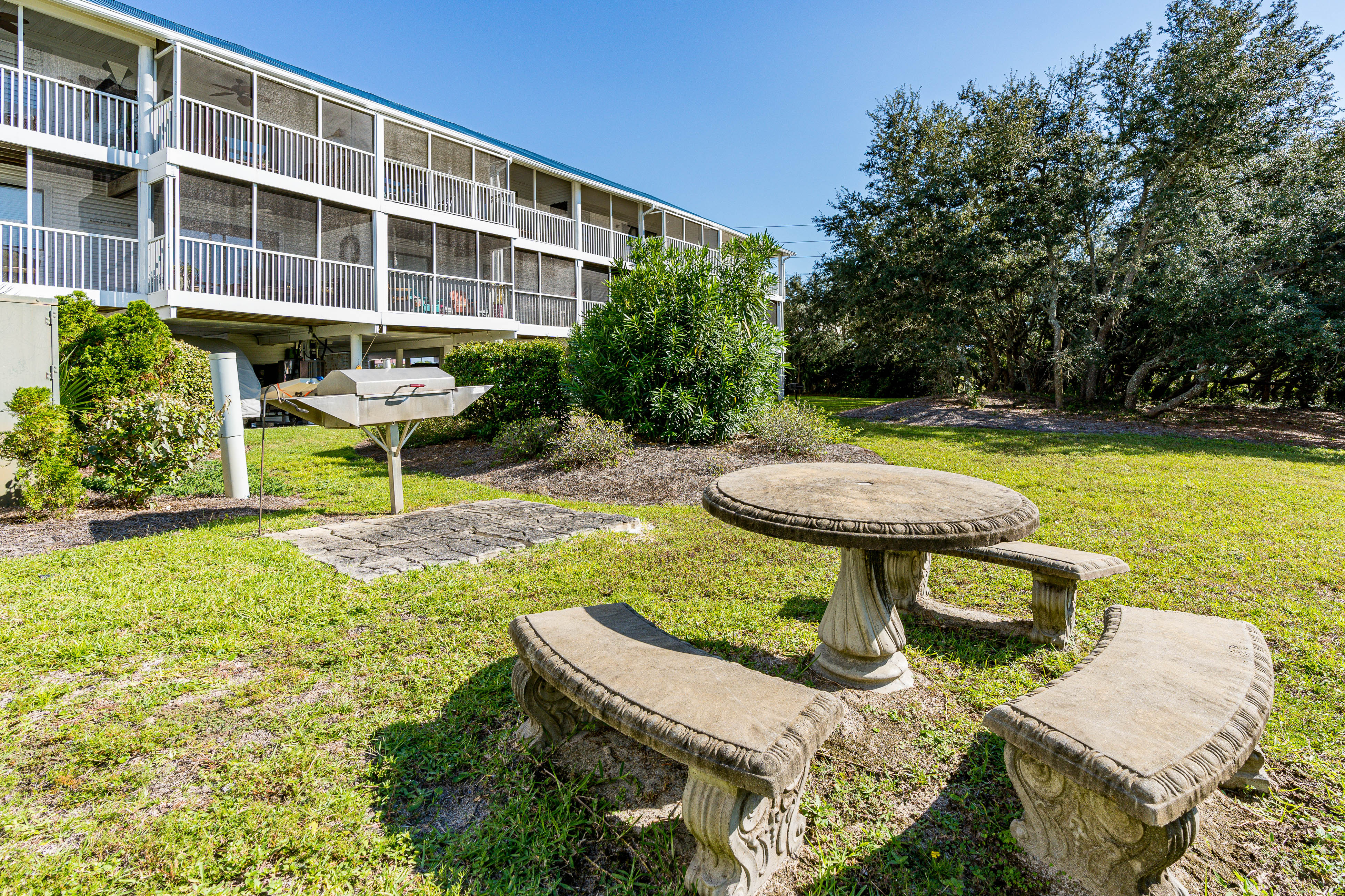 Enchanting condo with pool, balcony, central AC, & washer,dryer