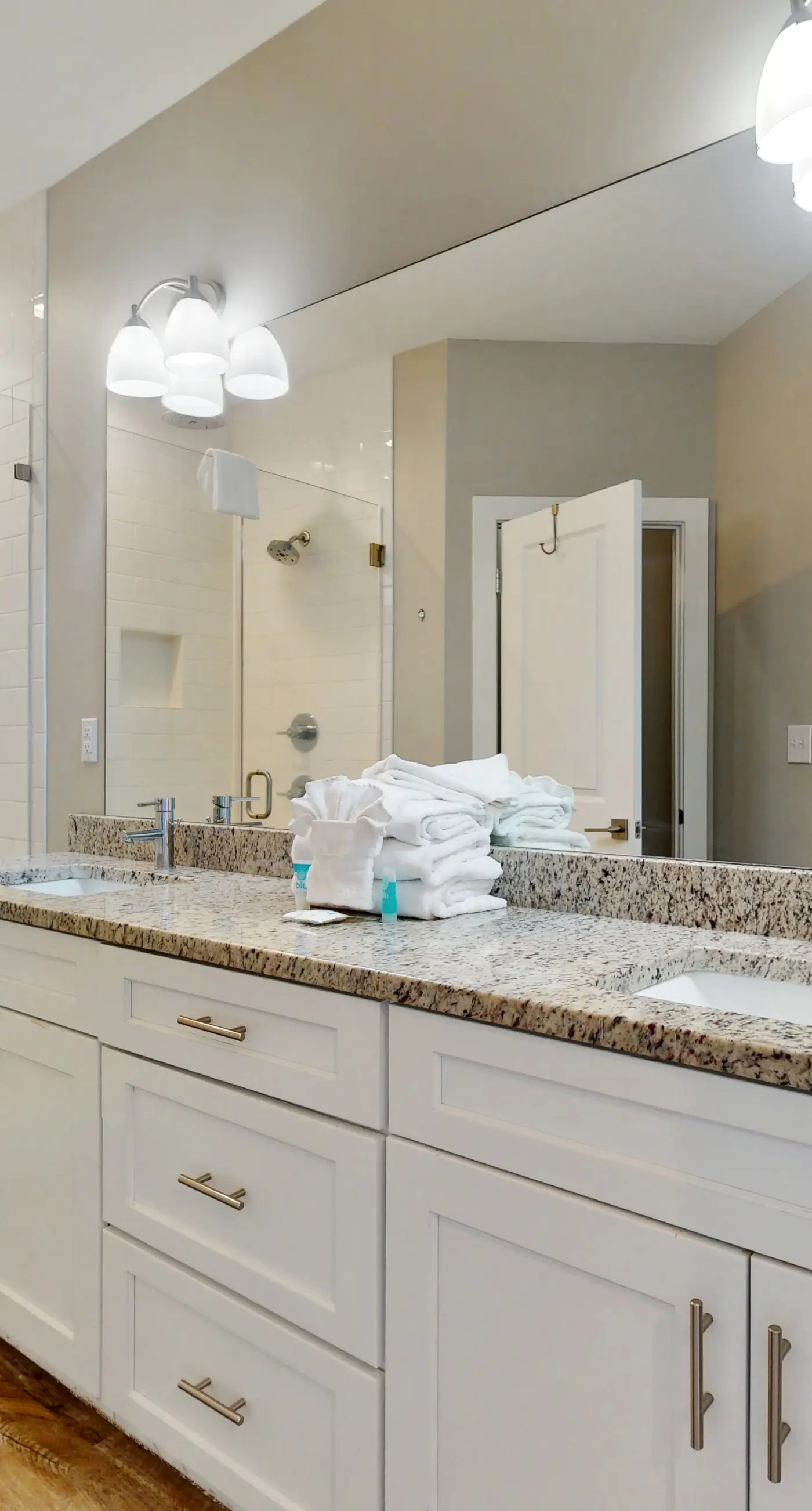 Gorgeous beach house with private pool, outdoor TV & custom grill area