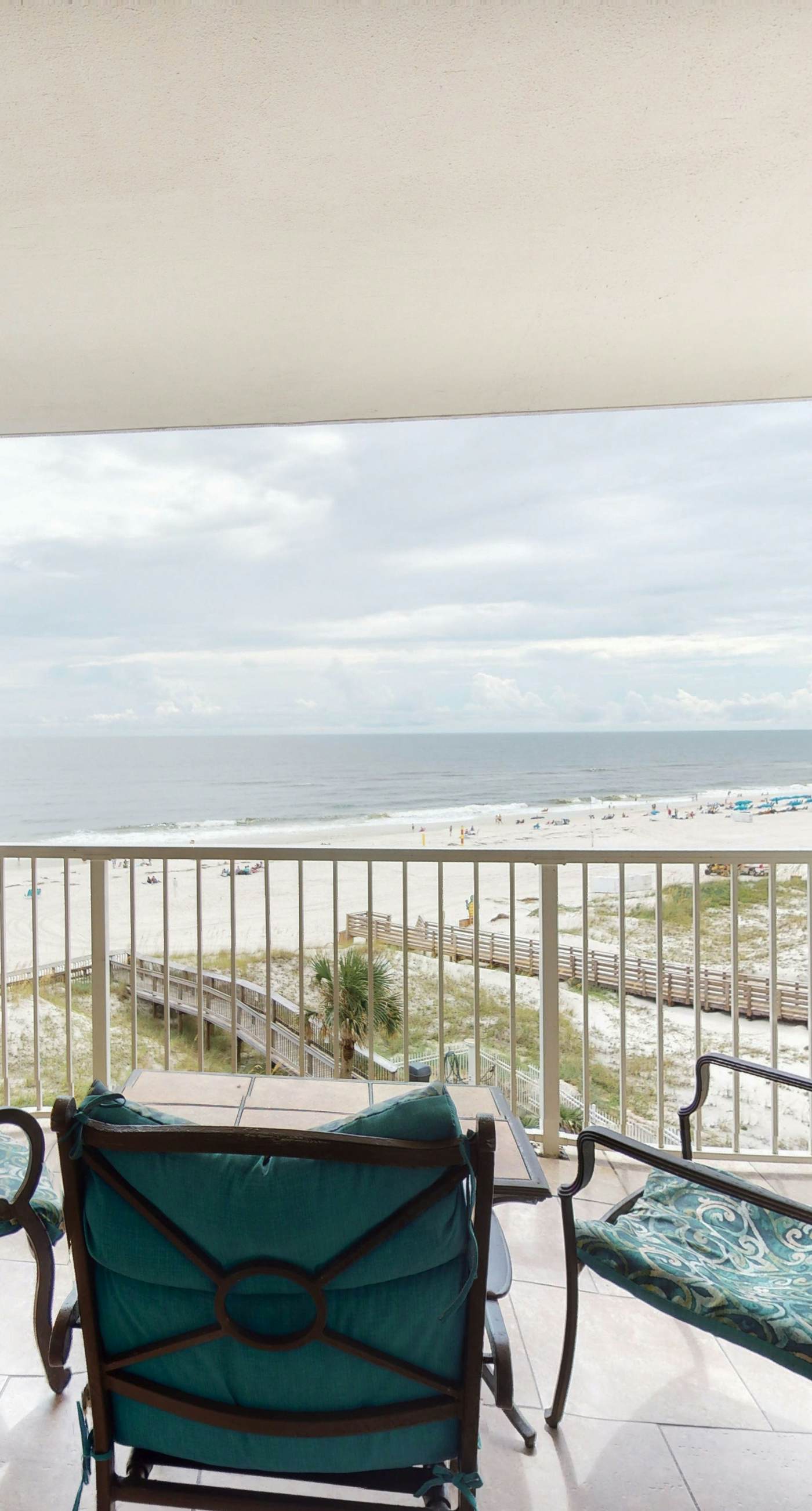 Fantastic home in beachfront complex with Gulf-side pool, sauna & WiFi