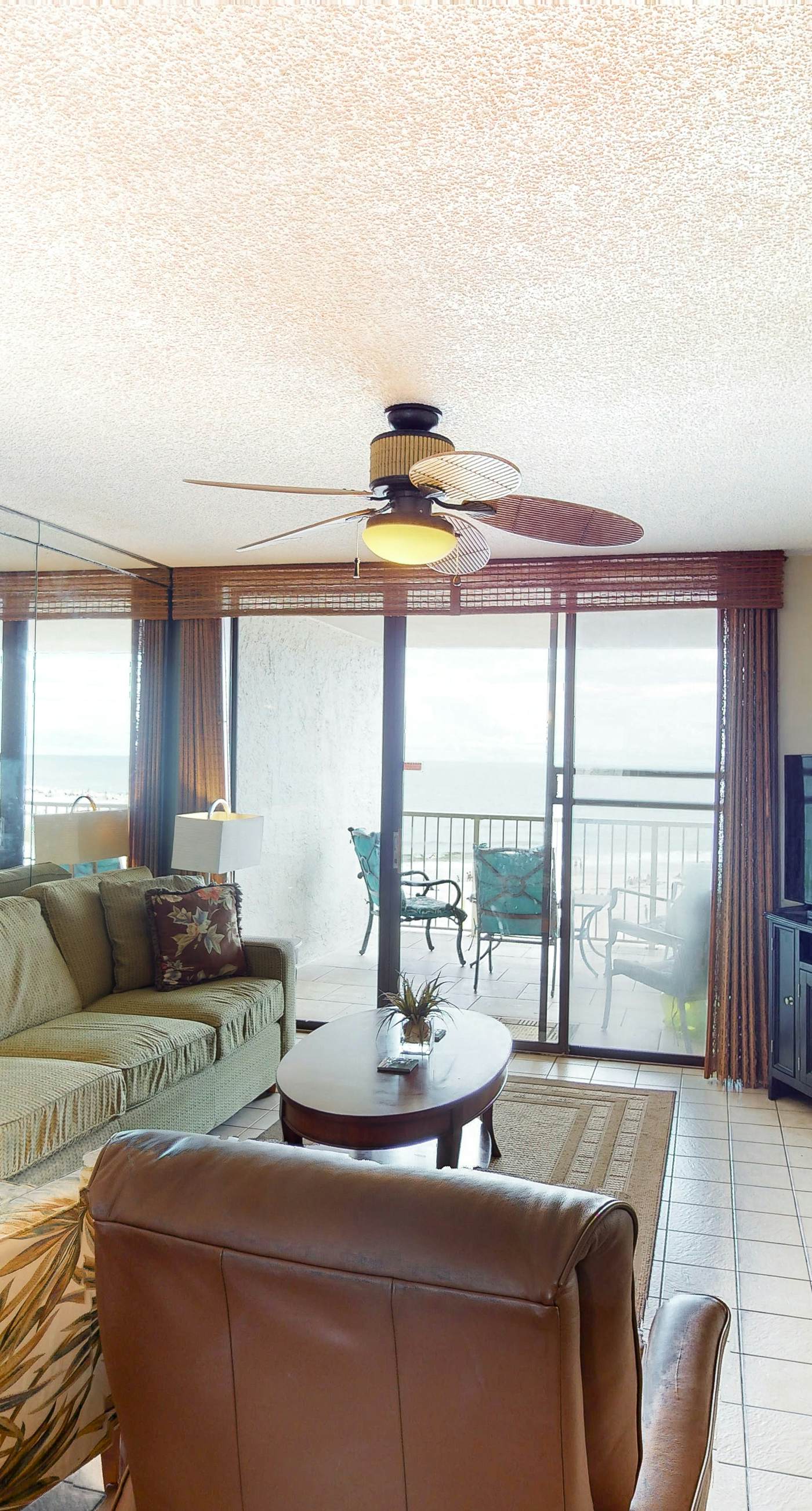 Fantastic home in beachfront complex with Gulf-side pool, sauna & WiFi