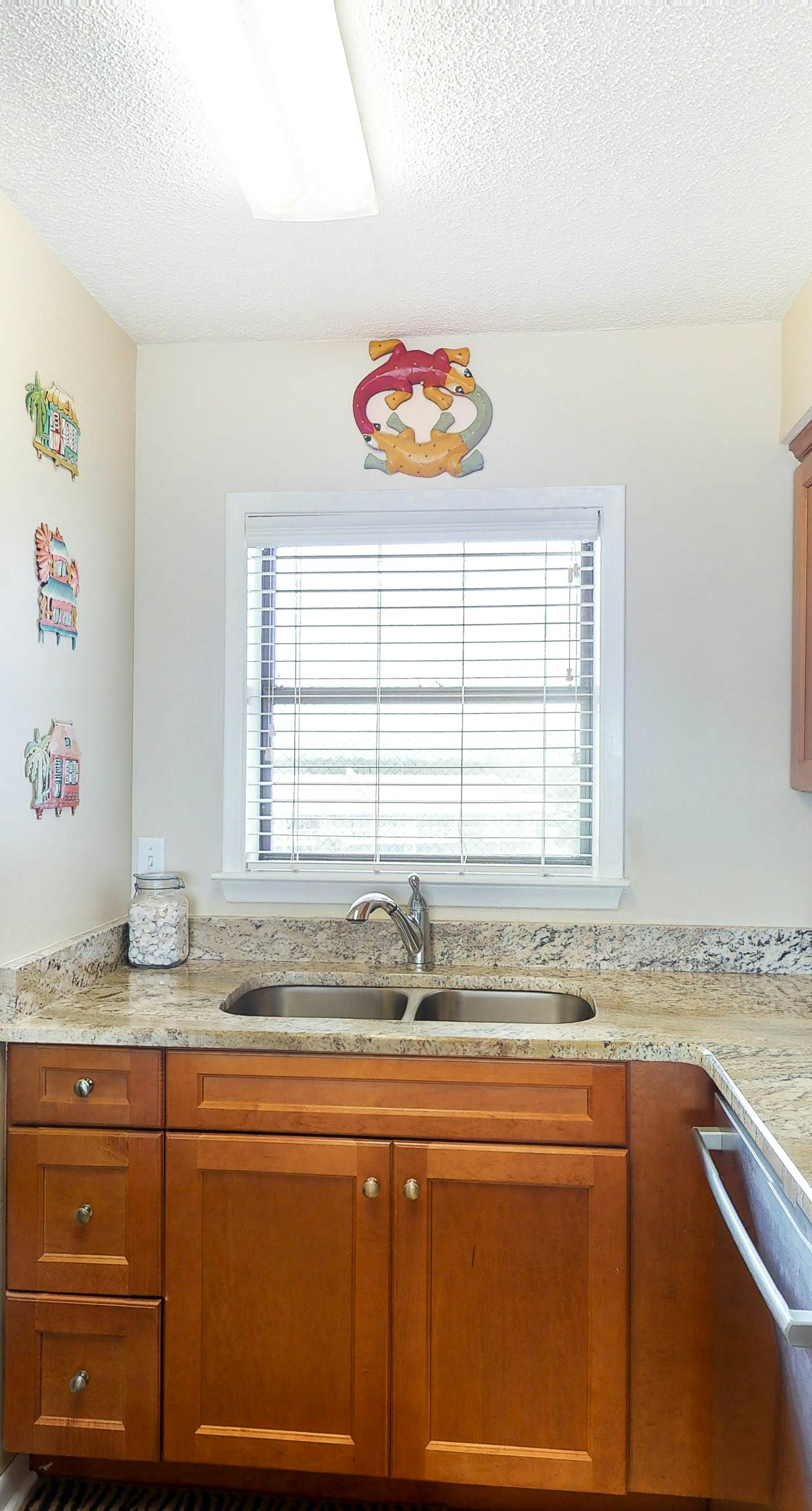 Fantastic home in beachfront complex with Gulf-side pool, sauna & WiFi