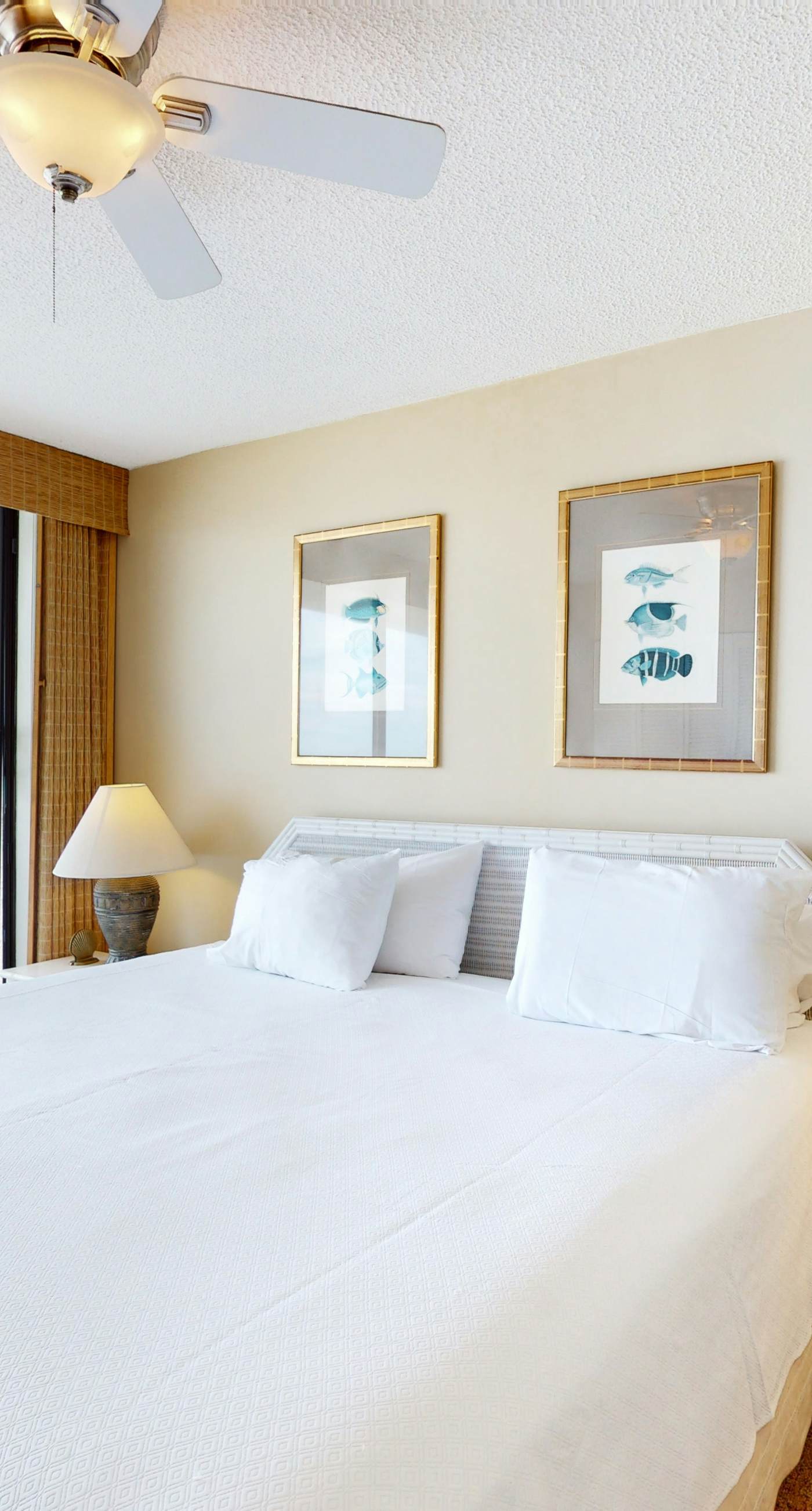 Fantastic home in beachfront complex with Gulf-side pool, sauna & WiFi