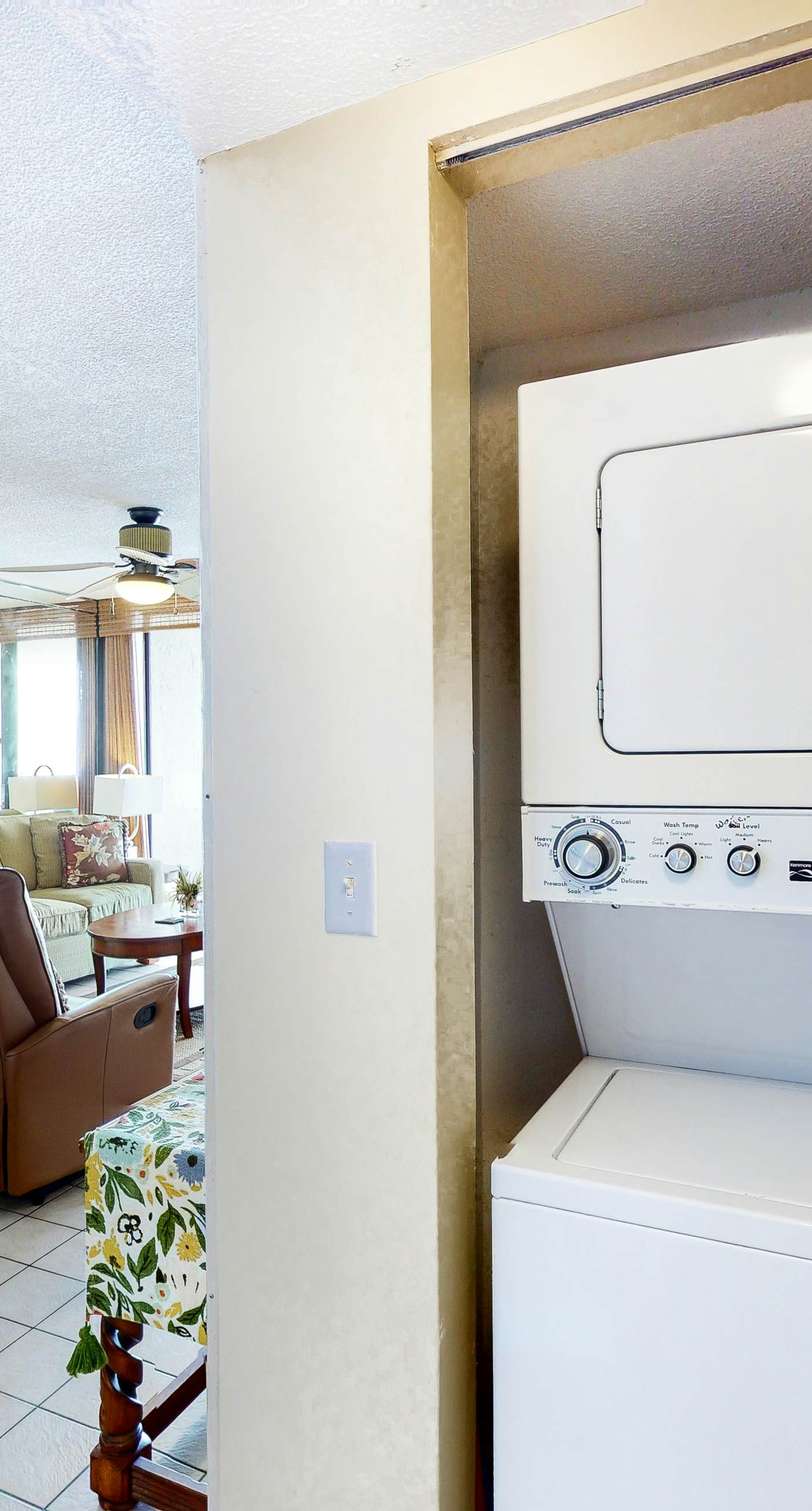 Fantastic home in beachfront complex with Gulf-side pool, sauna & WiFi