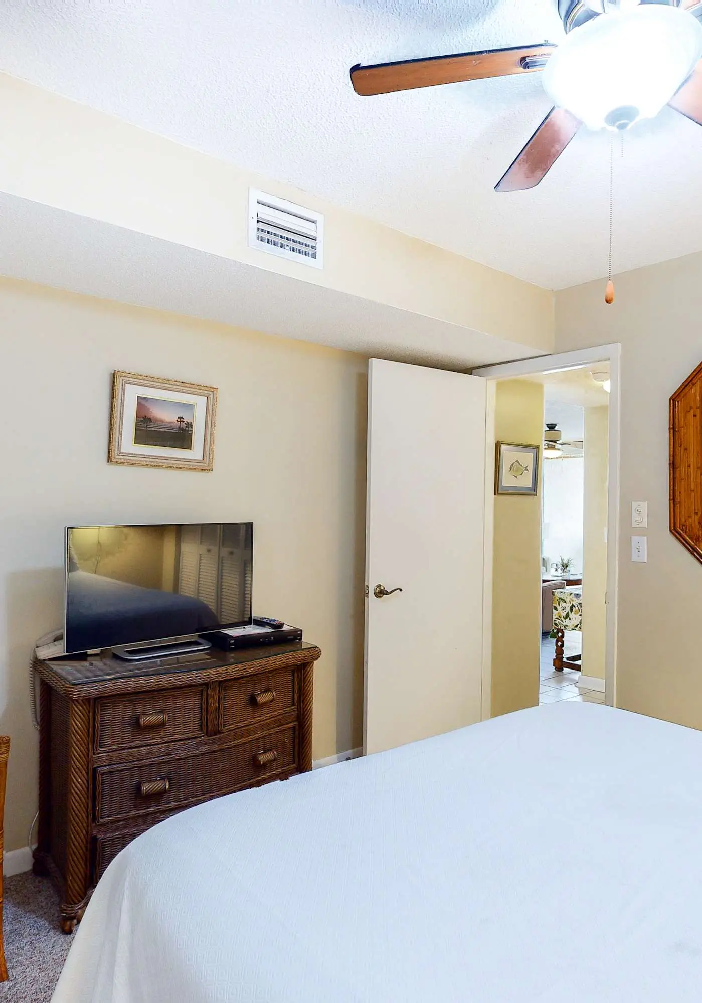 Fantastic home in beachfront complex with Gulf-side pool, sauna & WiFi