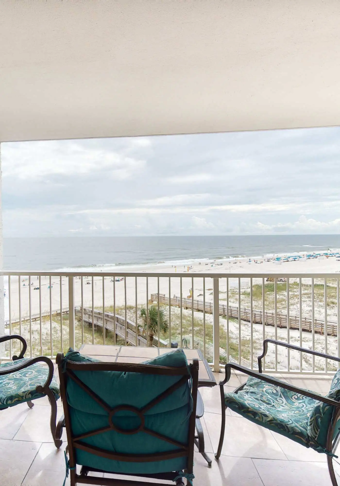 Fantastic home in beachfront complex with Gulf-side pool, sauna & WiFi