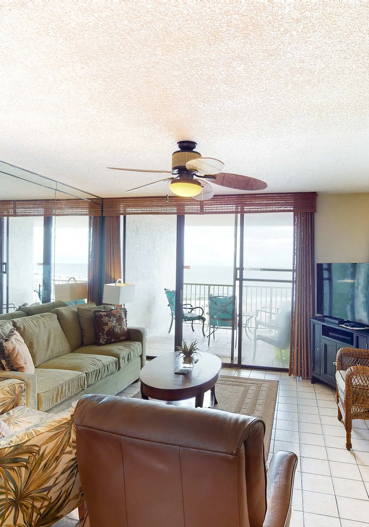 Fantastic home in beachfront complex with Gulf-side pool, sauna & WiFi