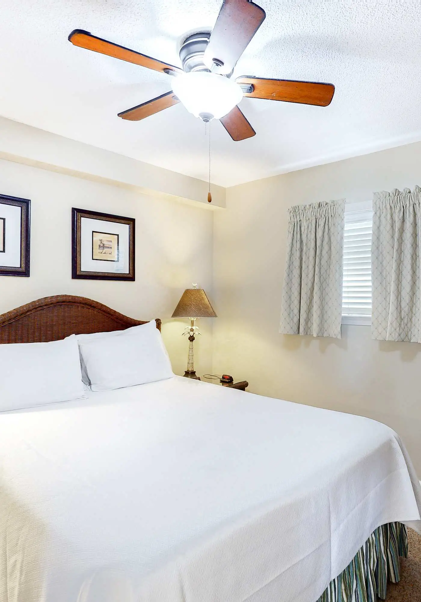 Fantastic home in beachfront complex with Gulf-side pool, sauna & WiFi
