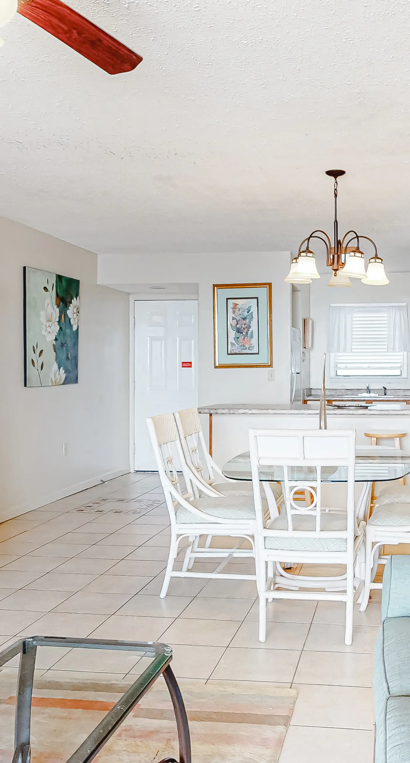 Sixth-floor condo with gorgeous Gulf Views, WiFi, pool, sauna & tennis