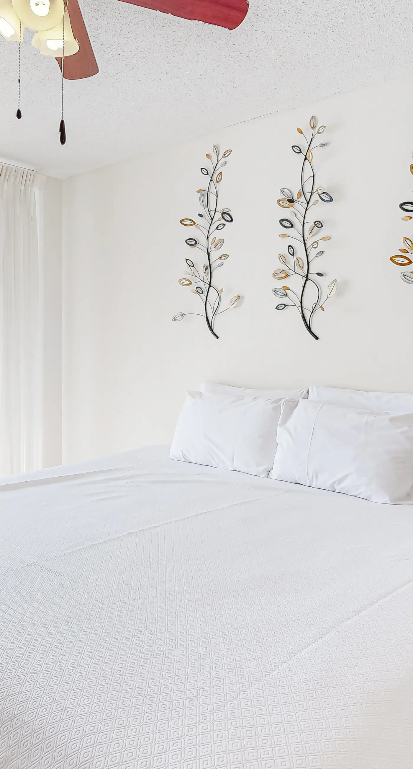 Sixth-floor condo with gorgeous Gulf Views, WiFi, pool, sauna & tennis