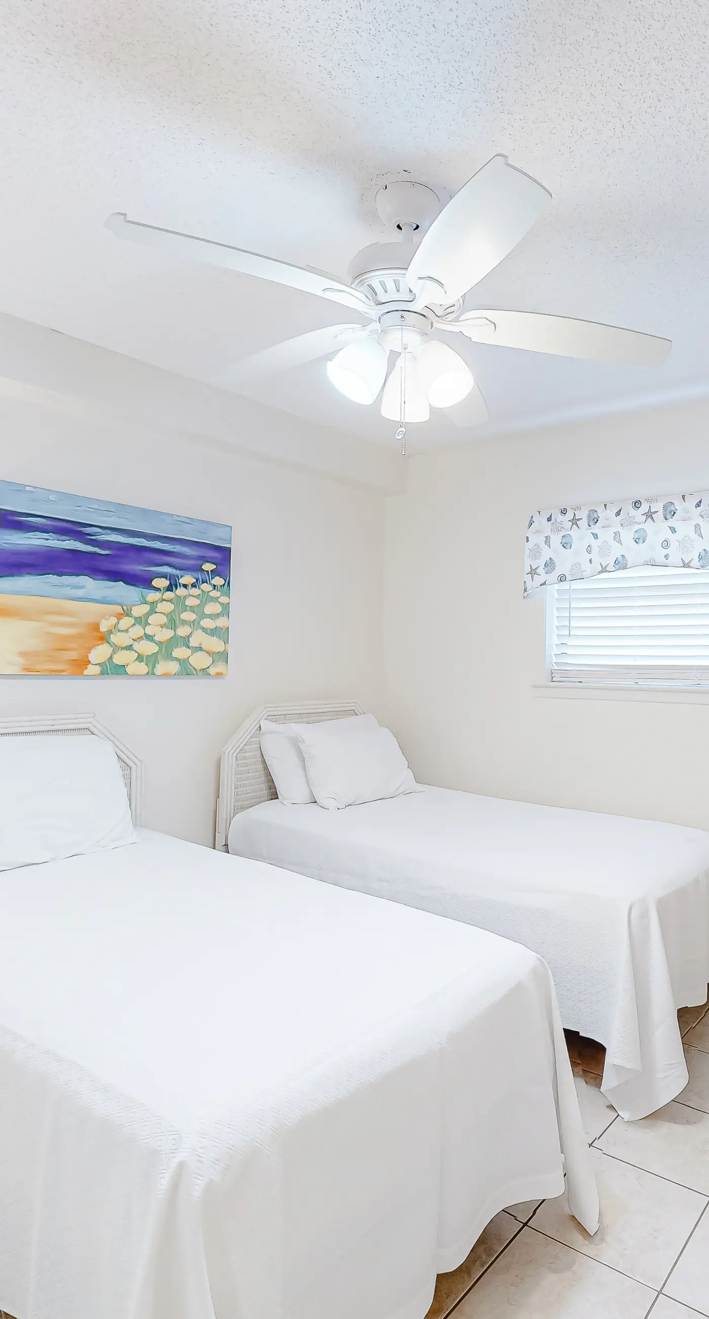 Sixth-floor condo with gorgeous Gulf Views, WiFi, pool, sauna & tennis