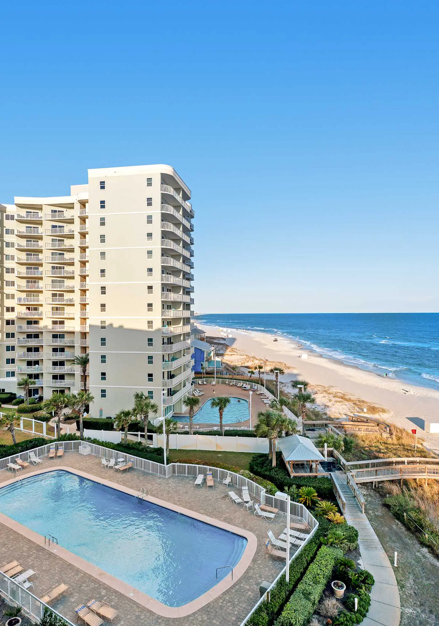Sixth-floor condo with gorgeous Gulf Views, WiFi, pool, sauna & tennis