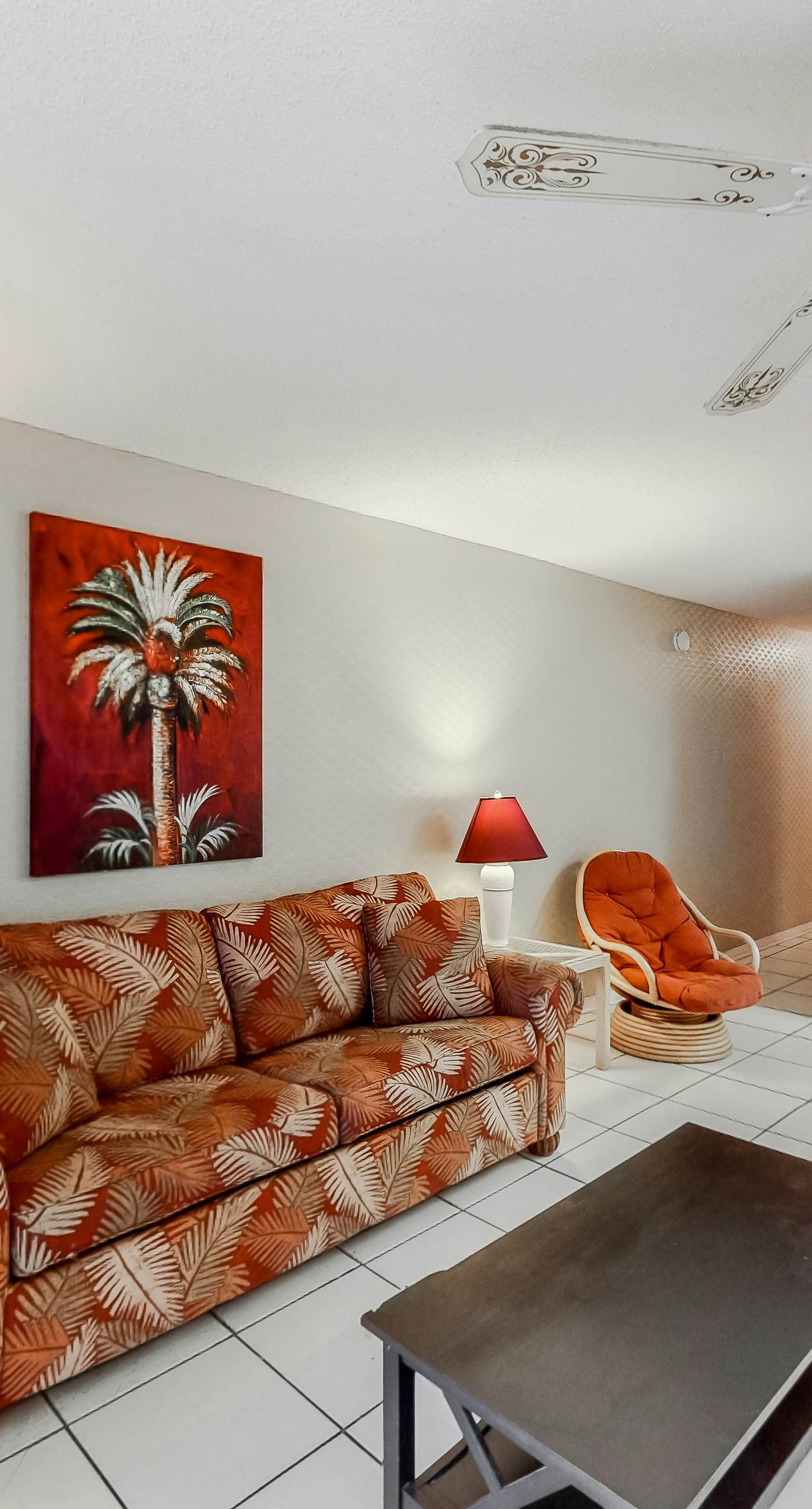 Wonderful beachfront vacation complex with private pool, WiFi, balcony & AC