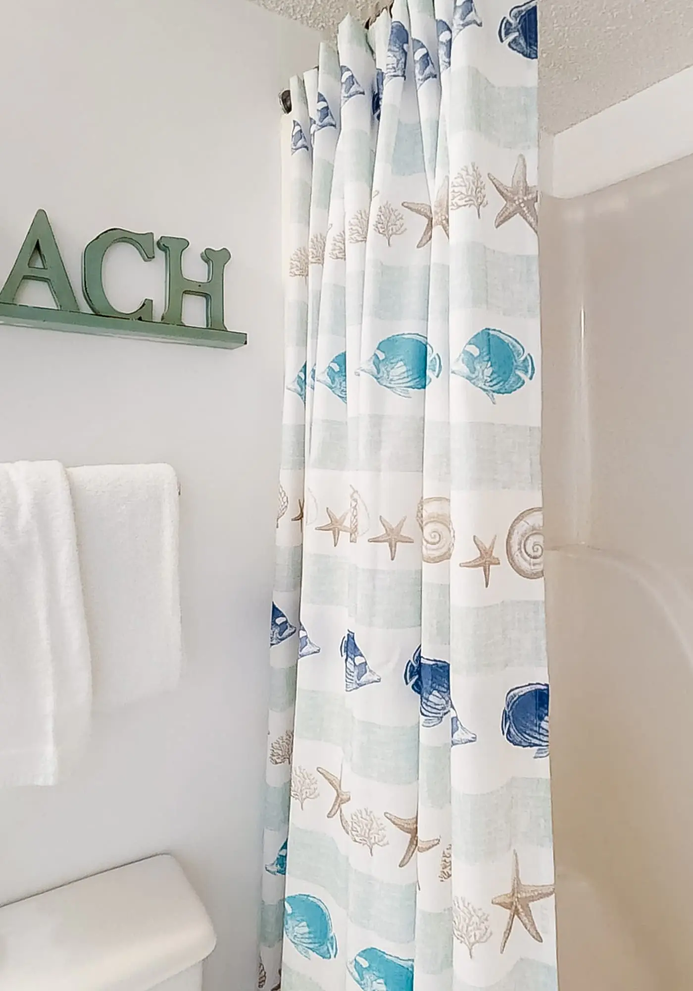 Fantastic condo with elevator, WiFi & central AC - beachfront Location
