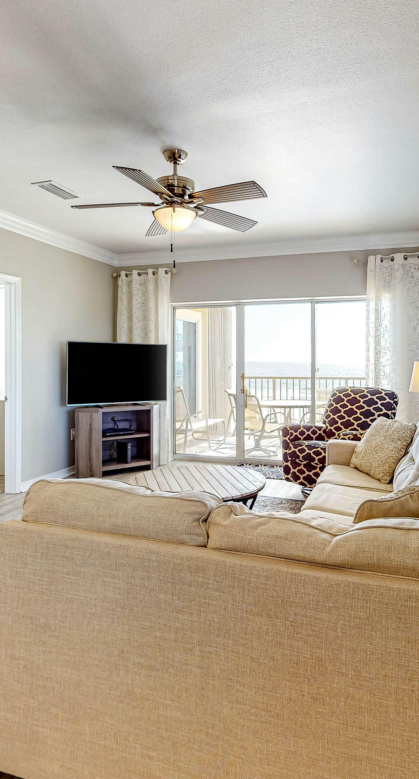 Beachfront Corner Condo with Free WiFi, Furnished Balcony, & a Shared Pool