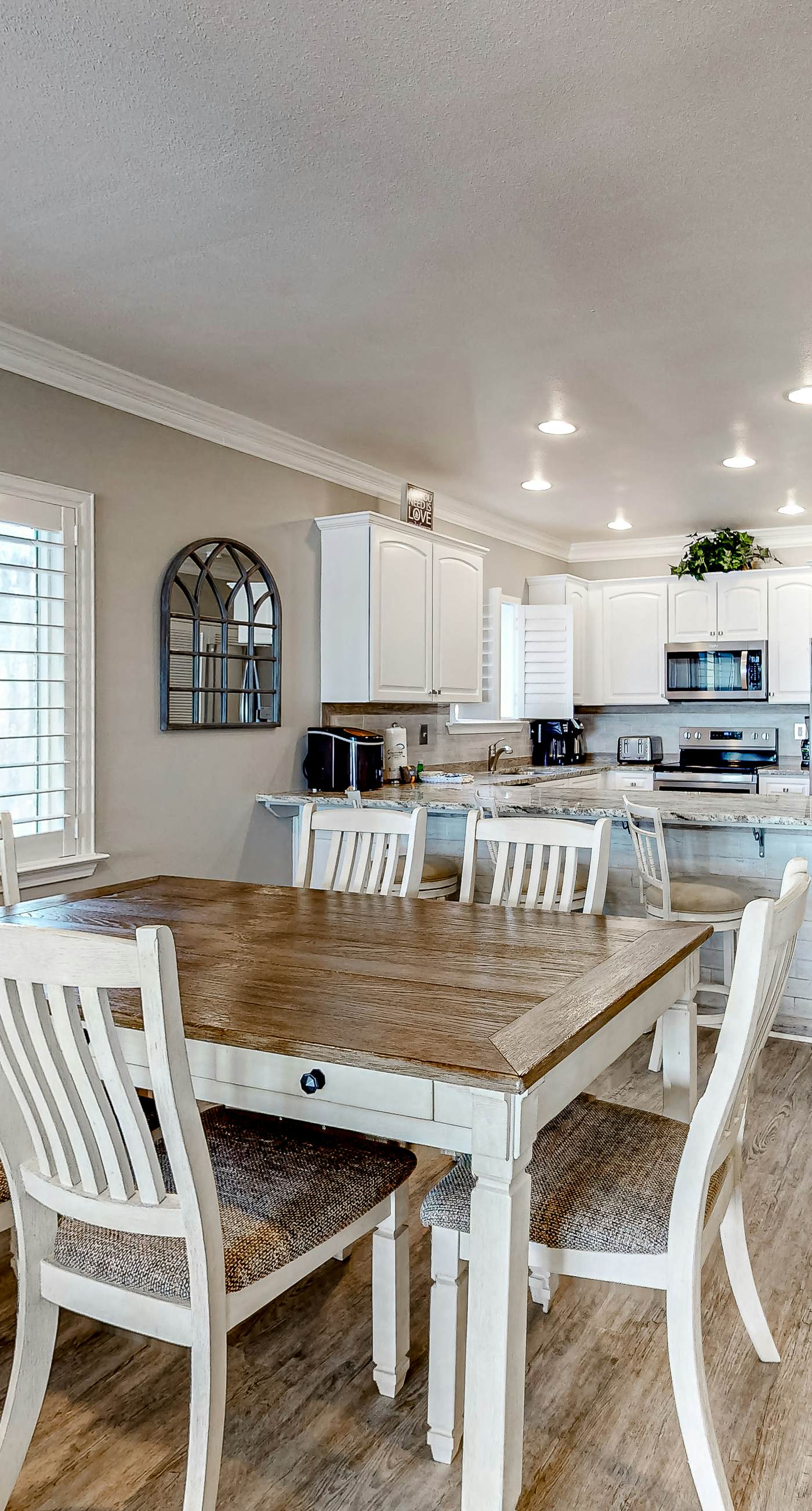 Beachfront Corner Condo with Free WiFi, Furnished Balcony, & a Shared Pool