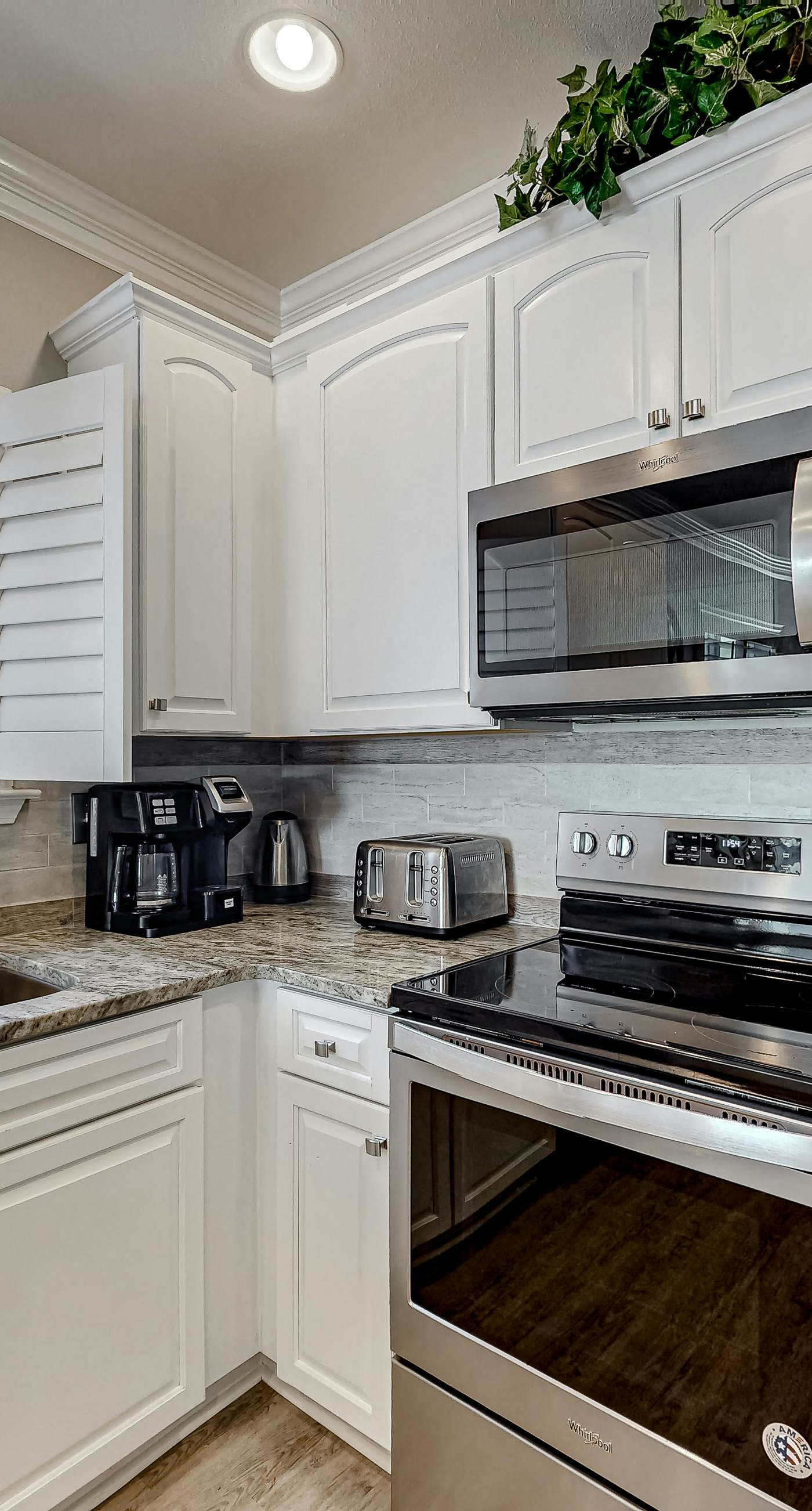 Beachfront Corner Condo with Free WiFi, Furnished Balcony, & a Shared Pool