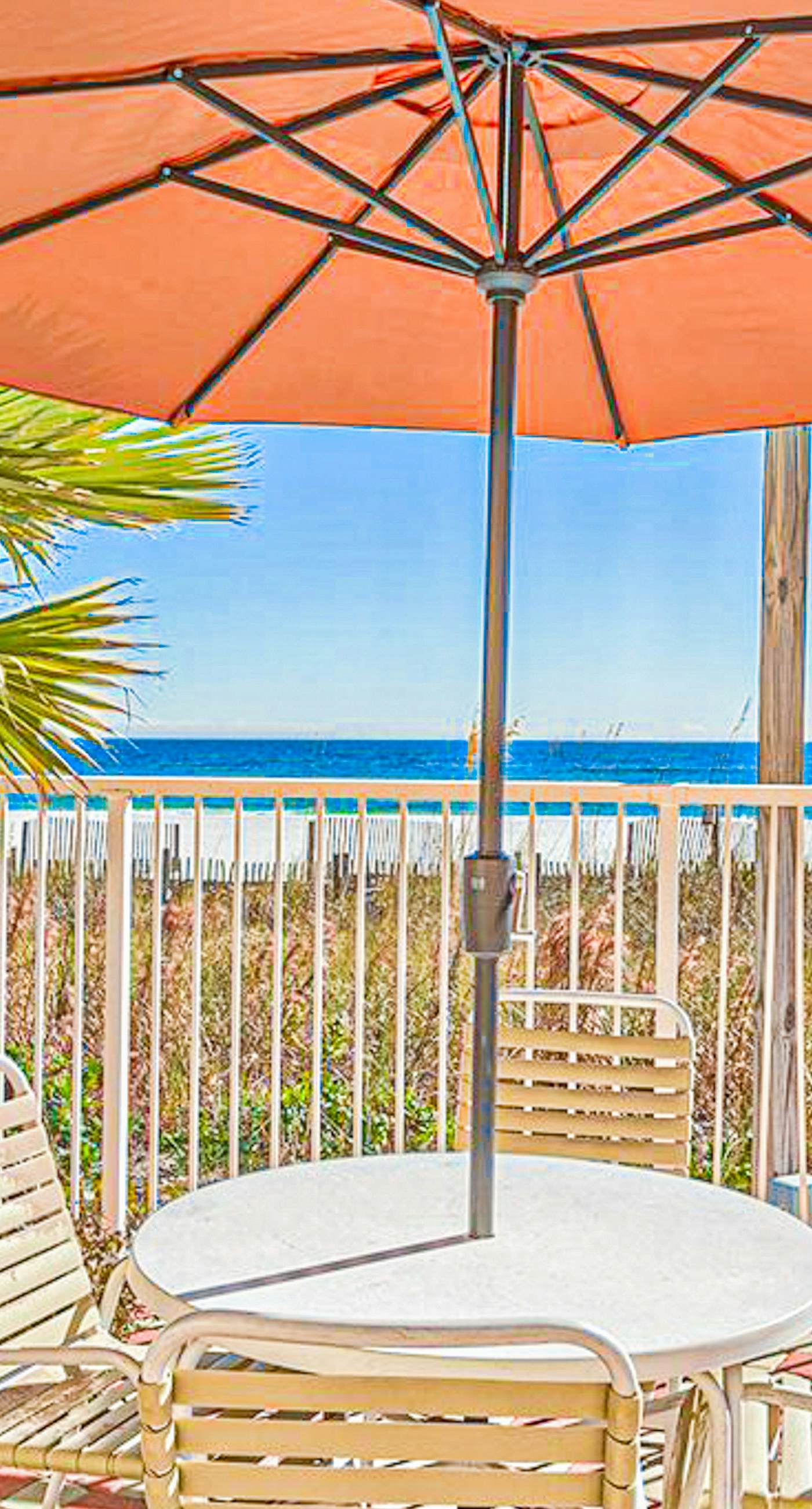 Beachfront resort condo with shared pool, tennis court, free WiFi, central AC