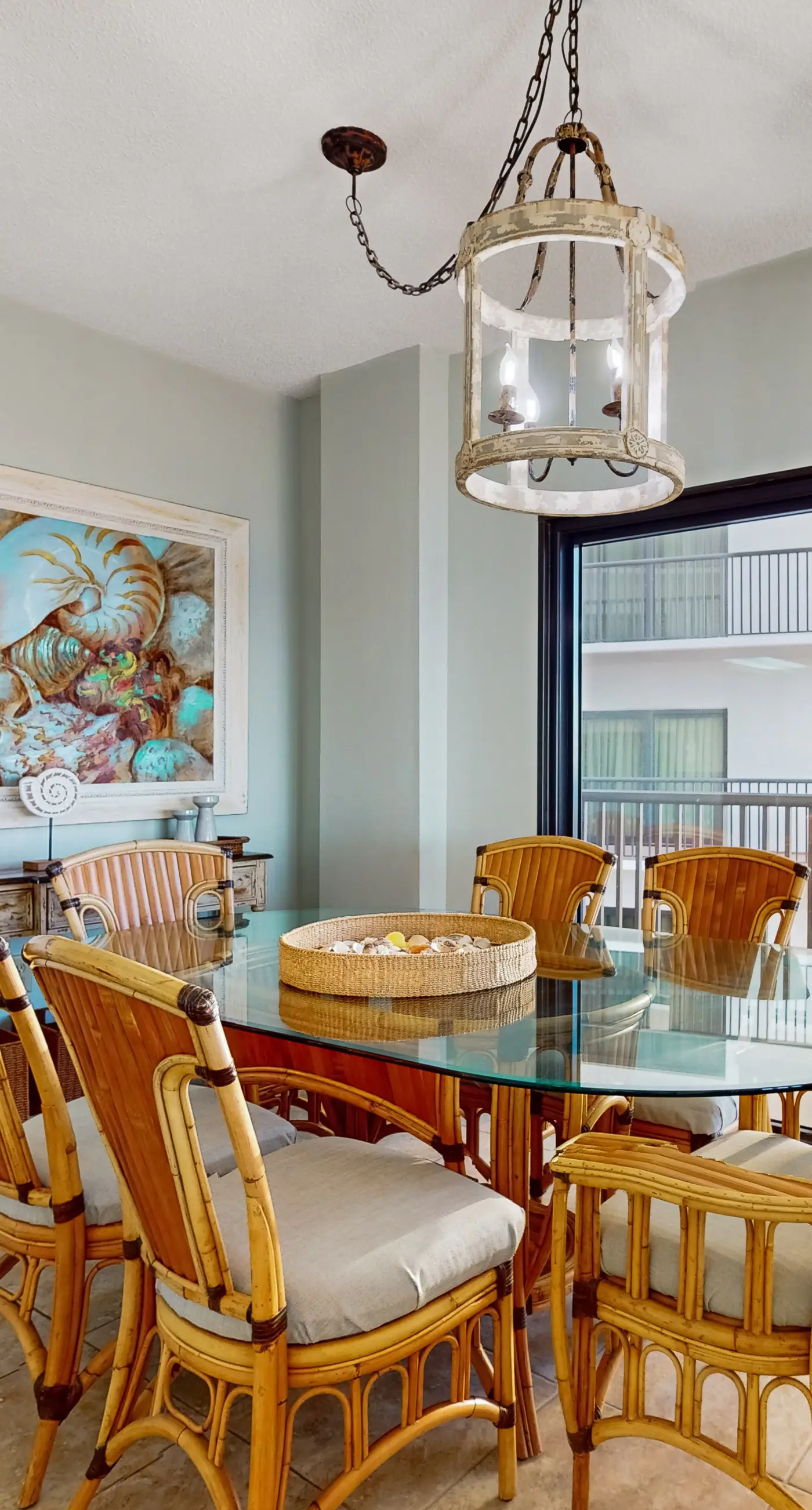 Delightful Corner Getaway With Gulf Views, Beach Access, Free WiFi & Shared Pools