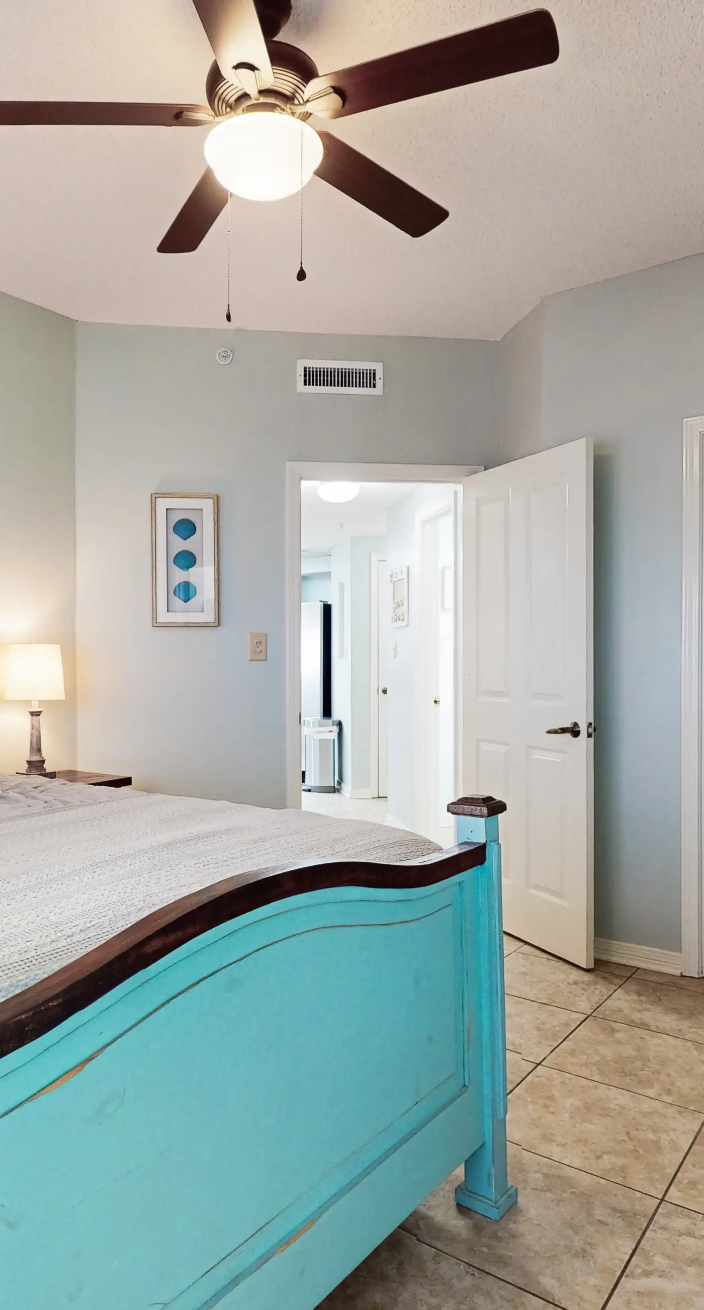 Delightful Corner Getaway With Gulf Views, Beach Access, Free WiFi & Shared Pools