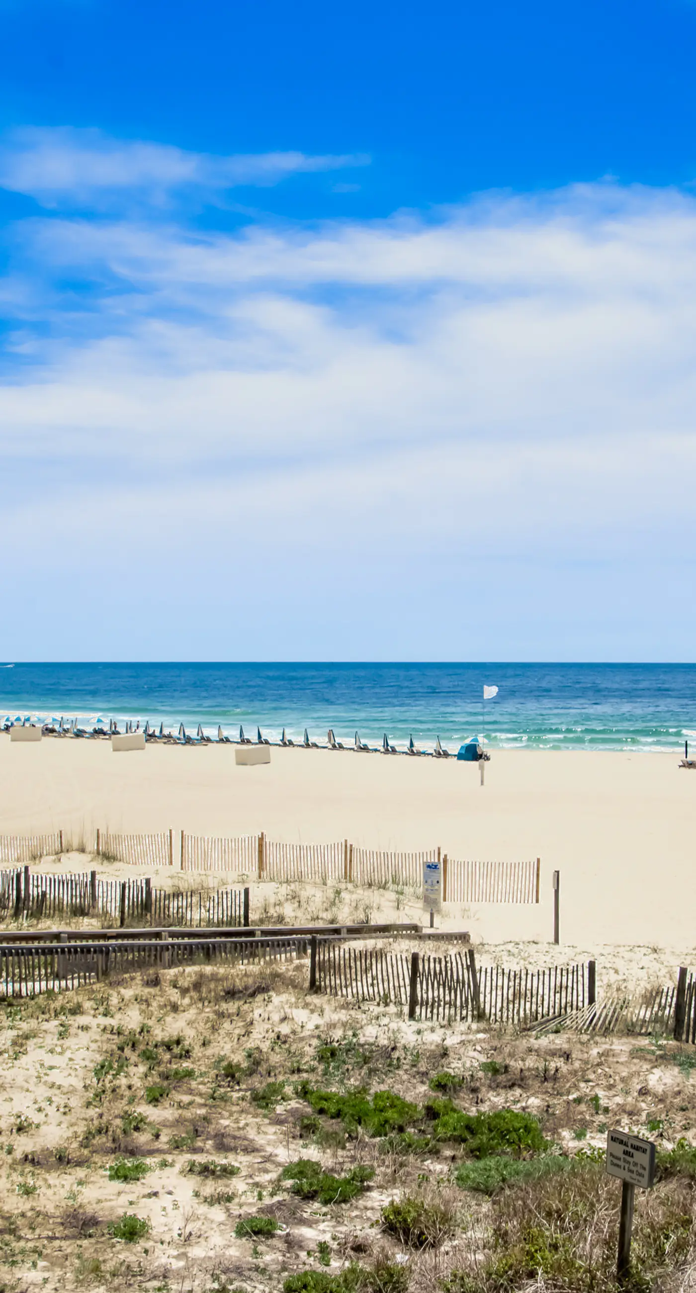 Delightful Corner Getaway With Gulf Views, Beach Access, Free WiFi & Shared Pools