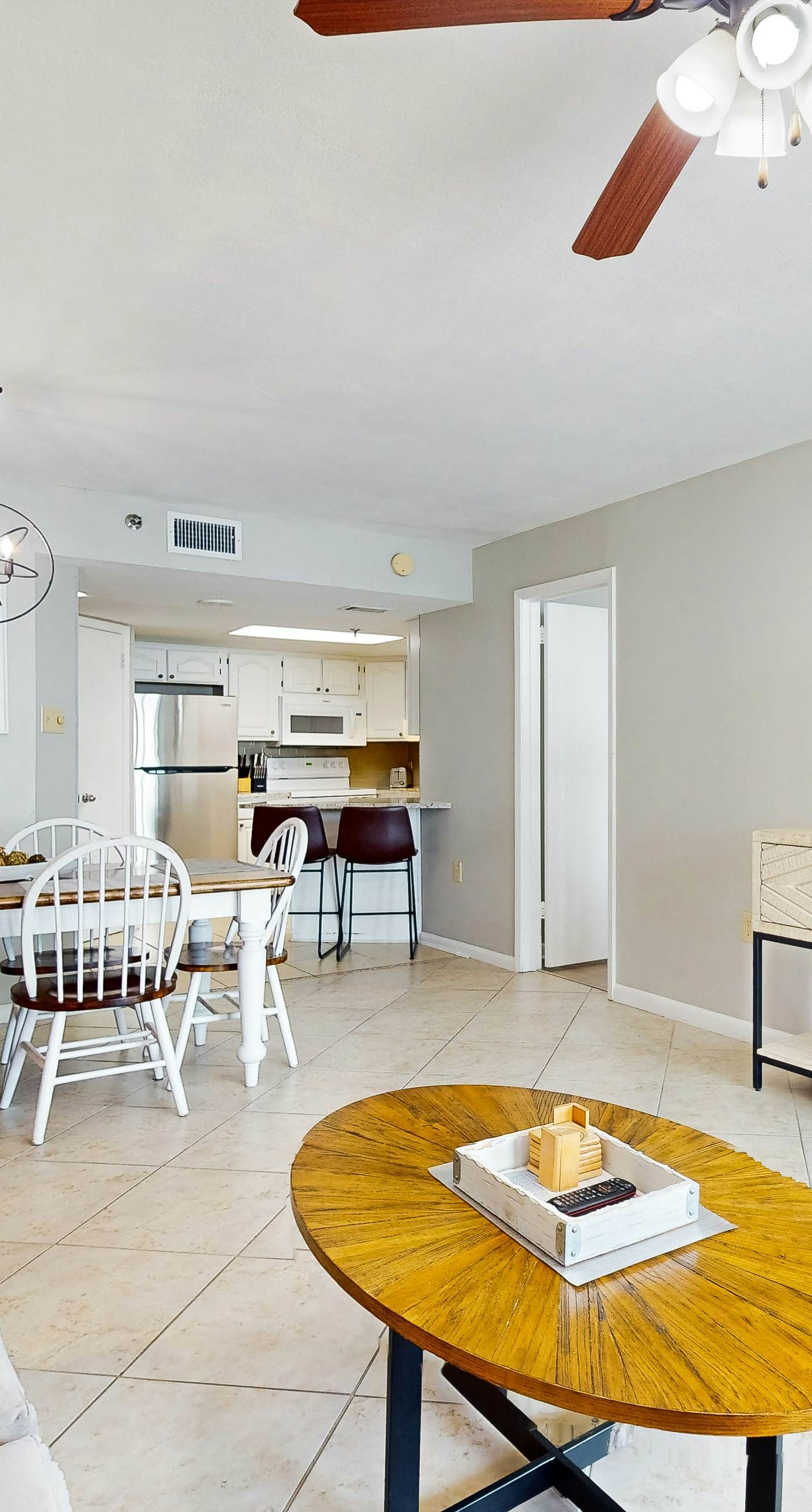 Renovated beachfront condo with balcony, central AC, pool, hot tub & tennis