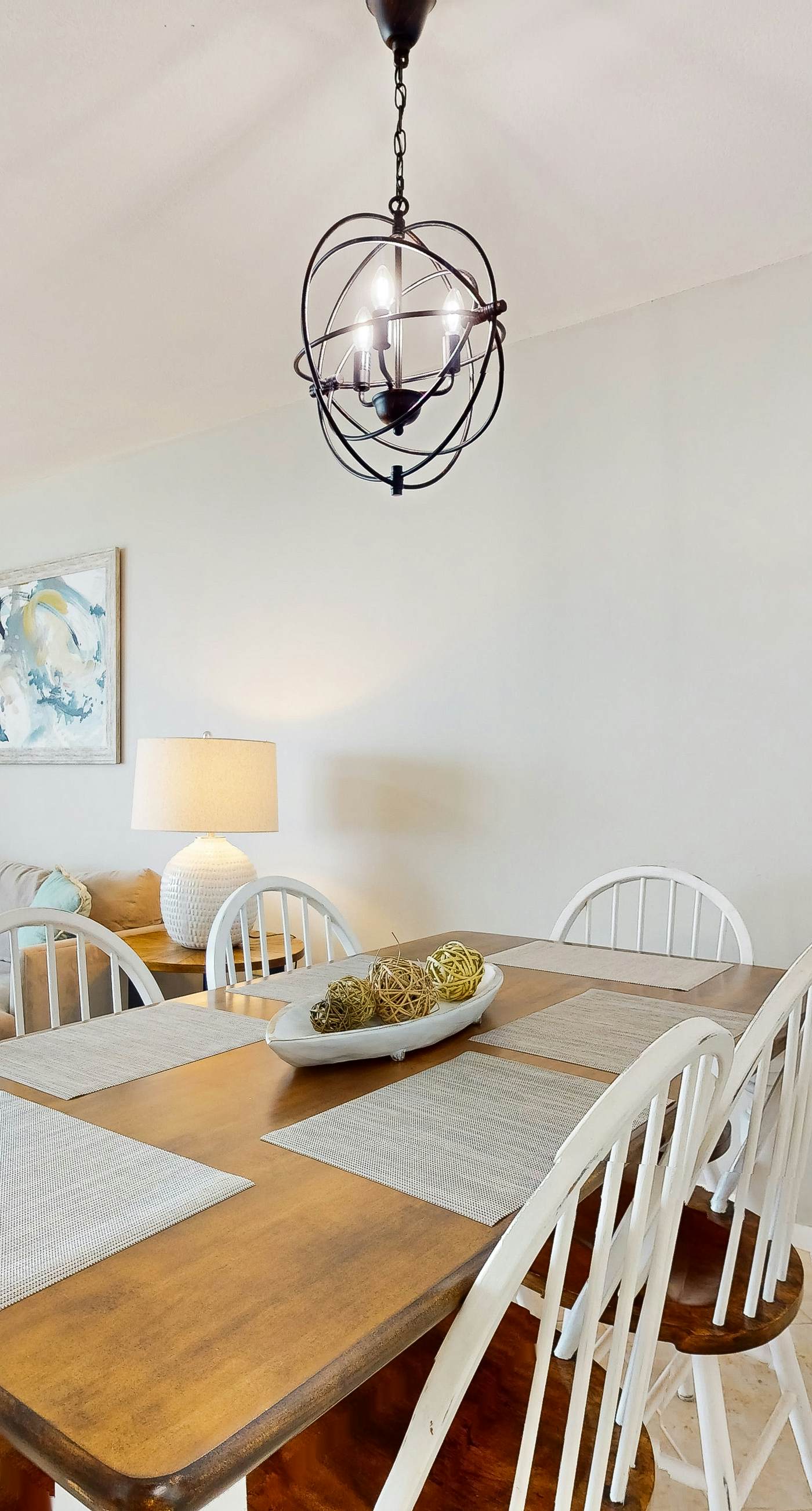 Renovated beachfront condo with balcony, central AC, pool, hot tub & tennis