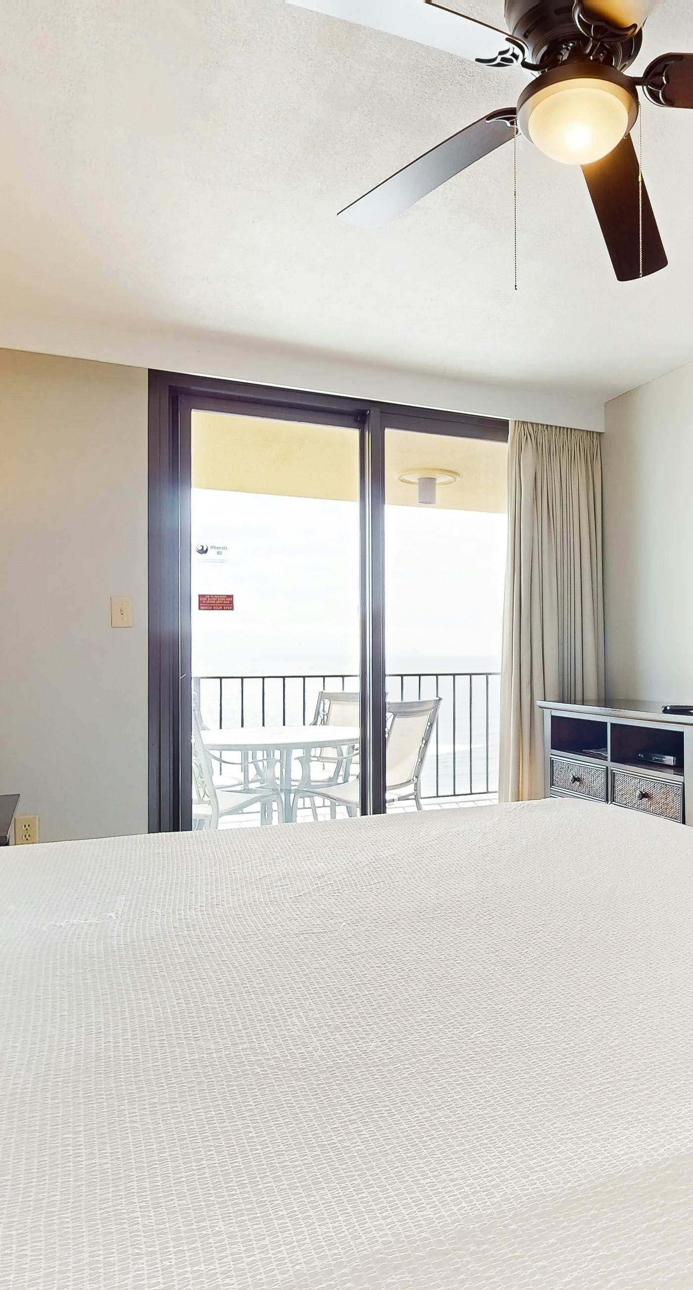 Renovated beachfront condo with balcony, central AC, pool, hot tub & tennis