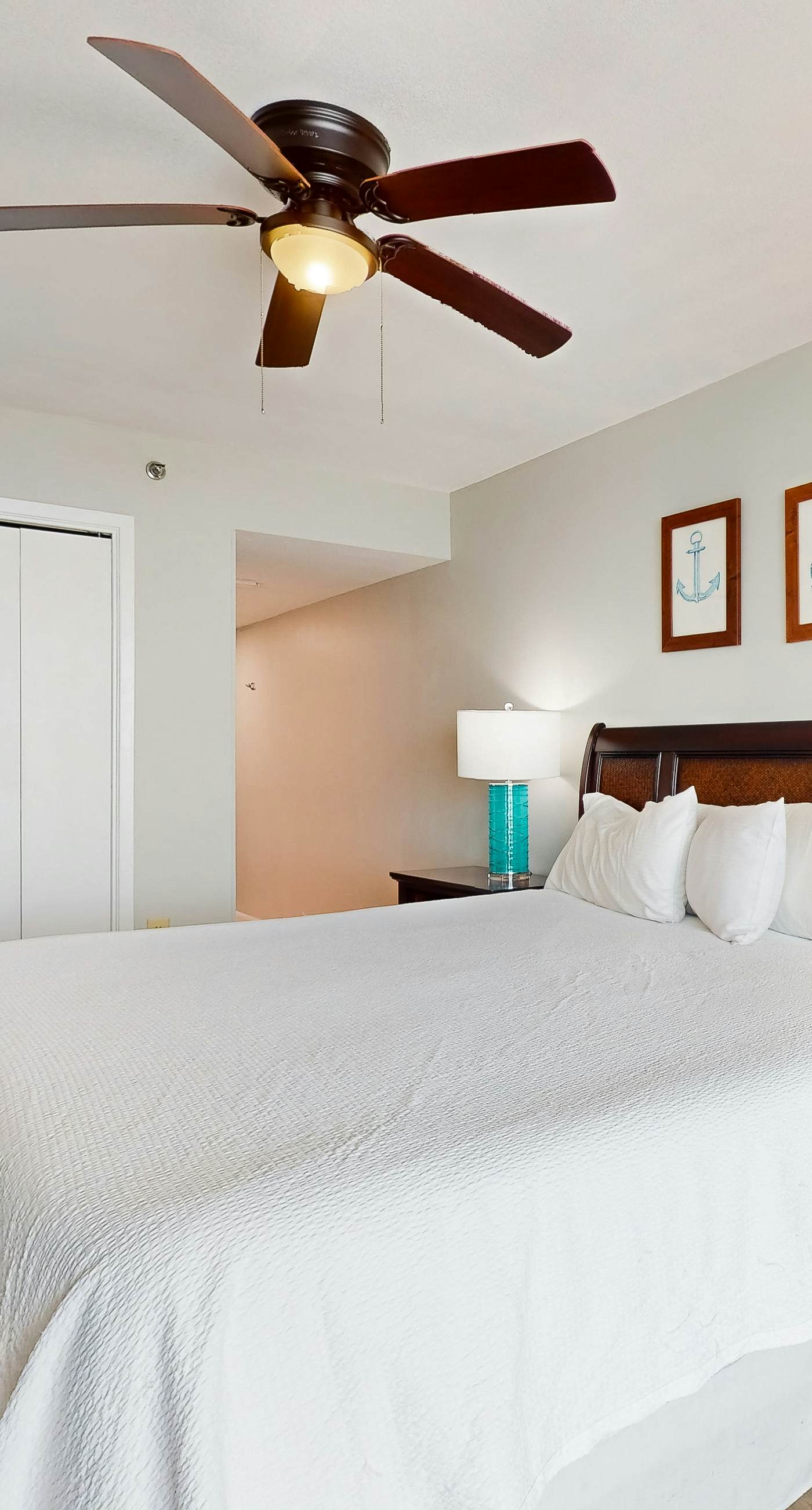 Renovated beachfront condo with balcony, central AC, pool, hot tub & tennis