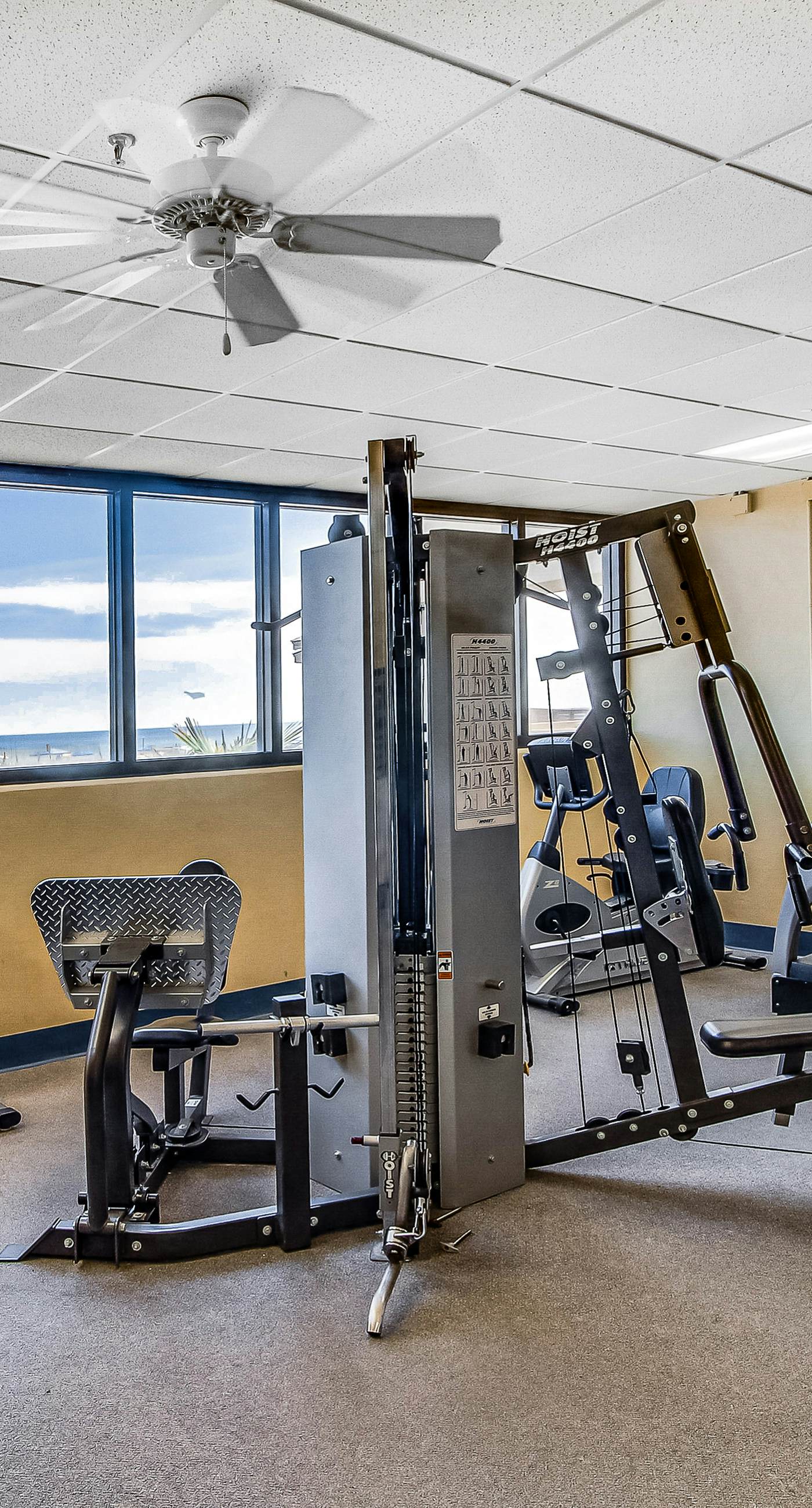 Renovated beachfront condo with balcony, central AC, pool, hot tub & tennis