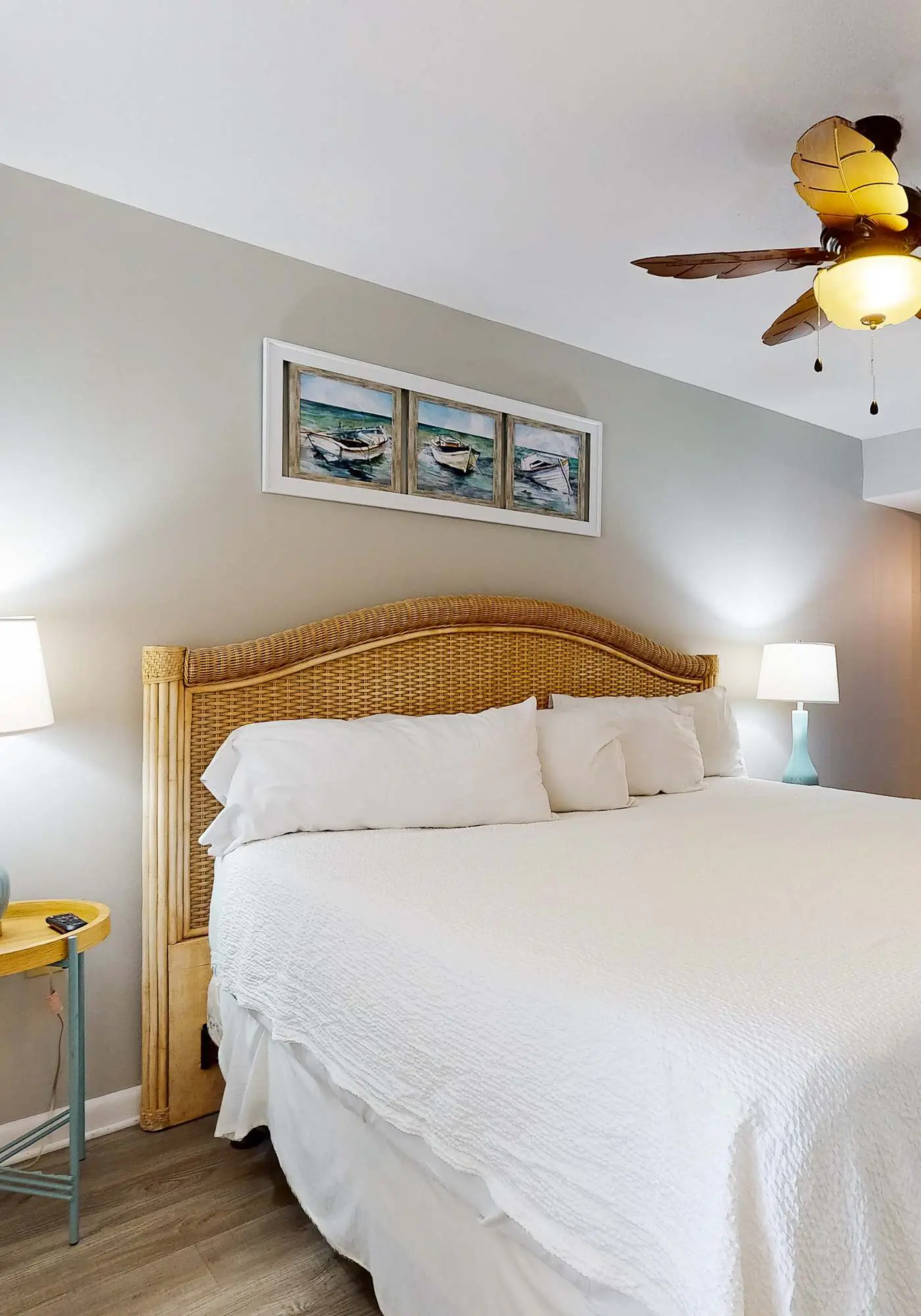 Renovated beachfront condo with balcony, central AC, pool, hot tub & tennis