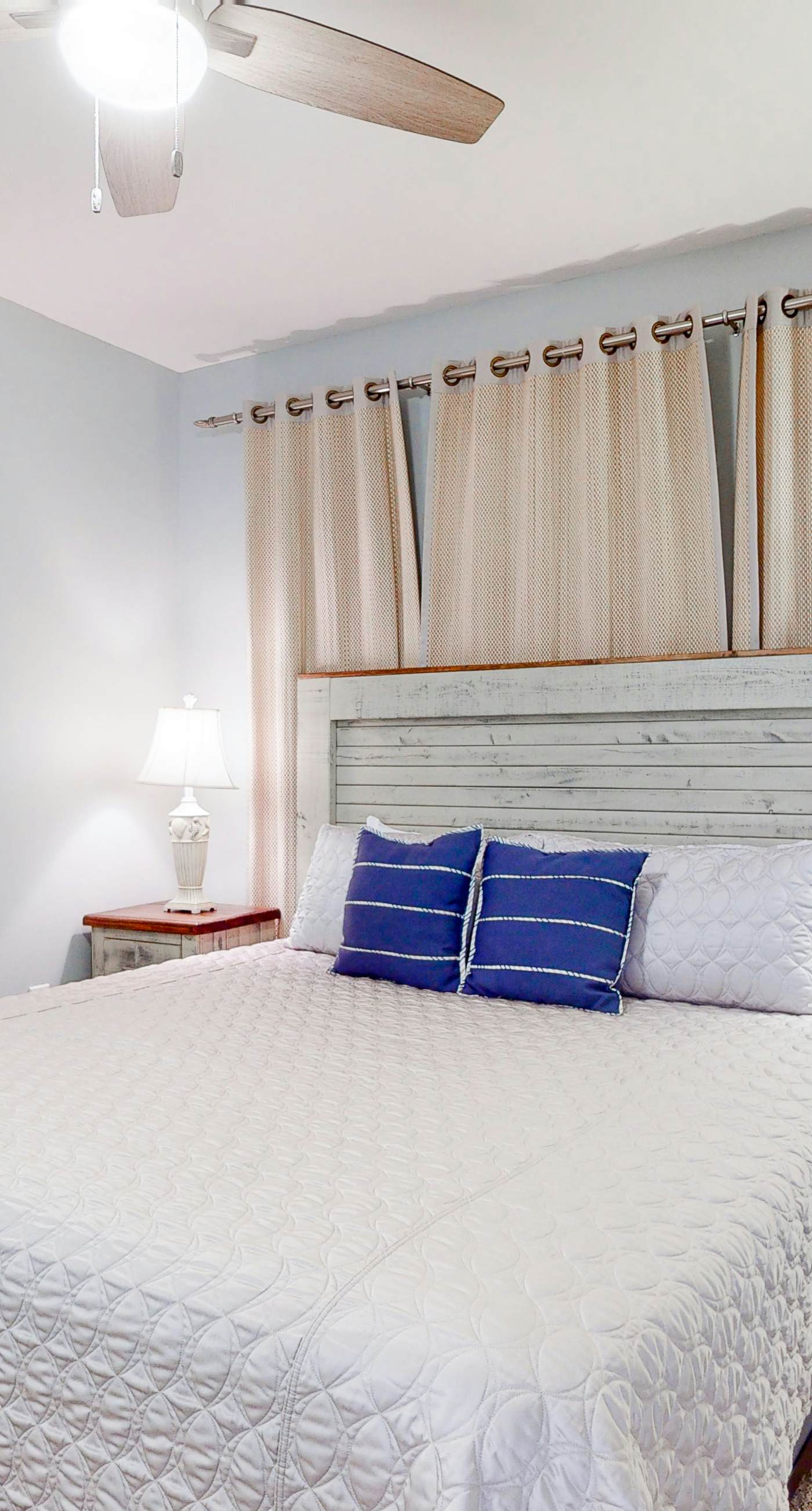 2nd-floor Gulf front condo with private balcony, views, on-site outdoor pool, grill