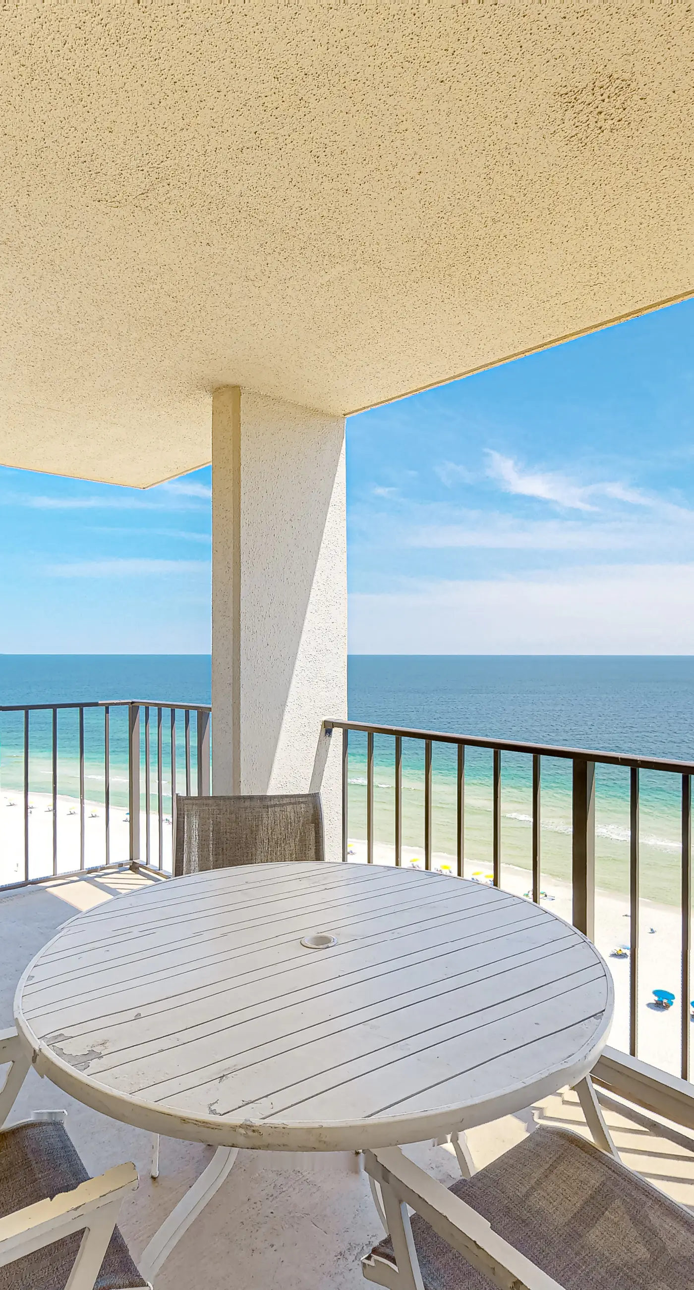 Gulf-front fourteenth-floor condo with pools, hot tub & great view