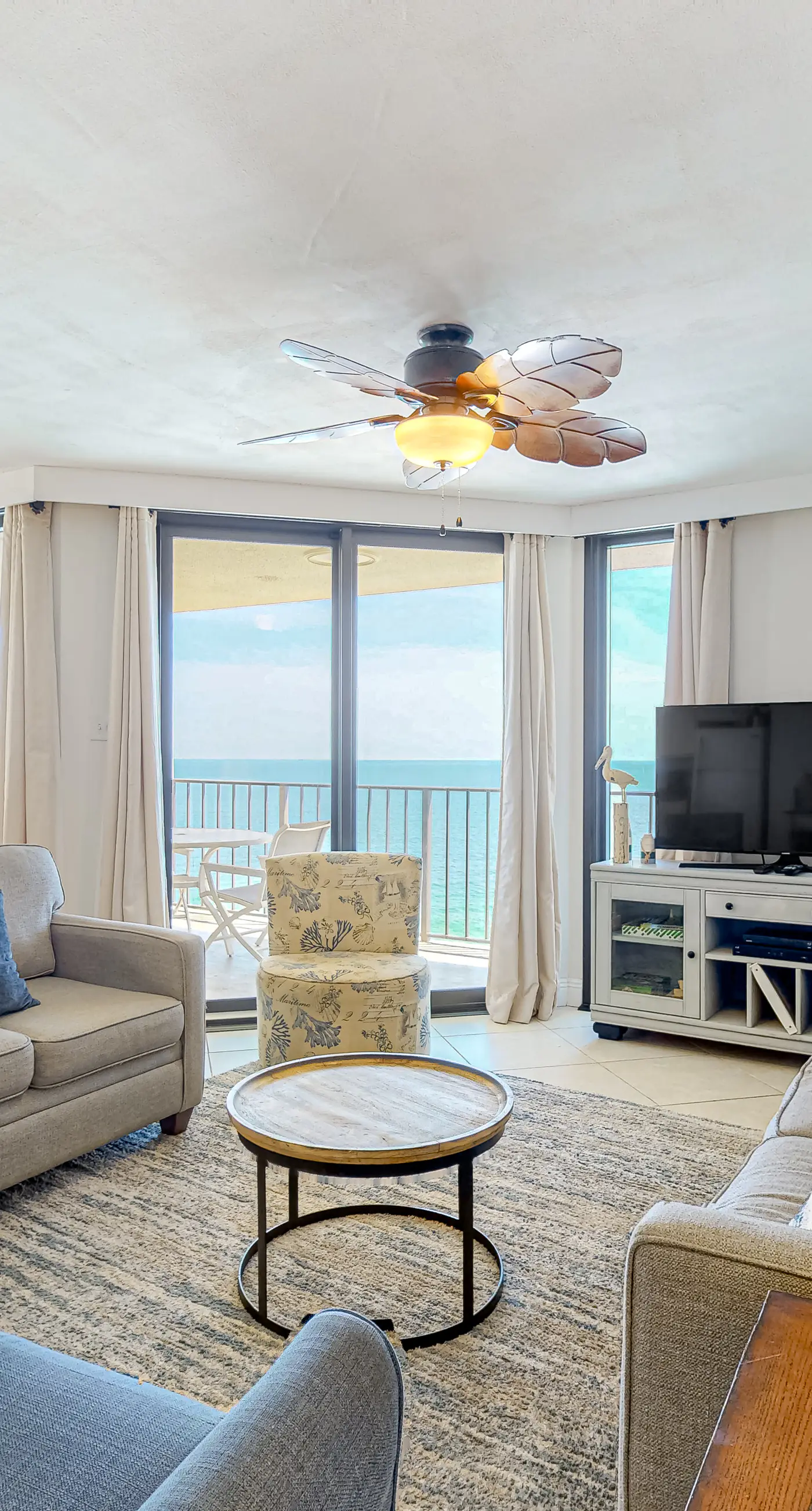 Gulf-front fourteenth-floor condo with pools, hot tub & great view