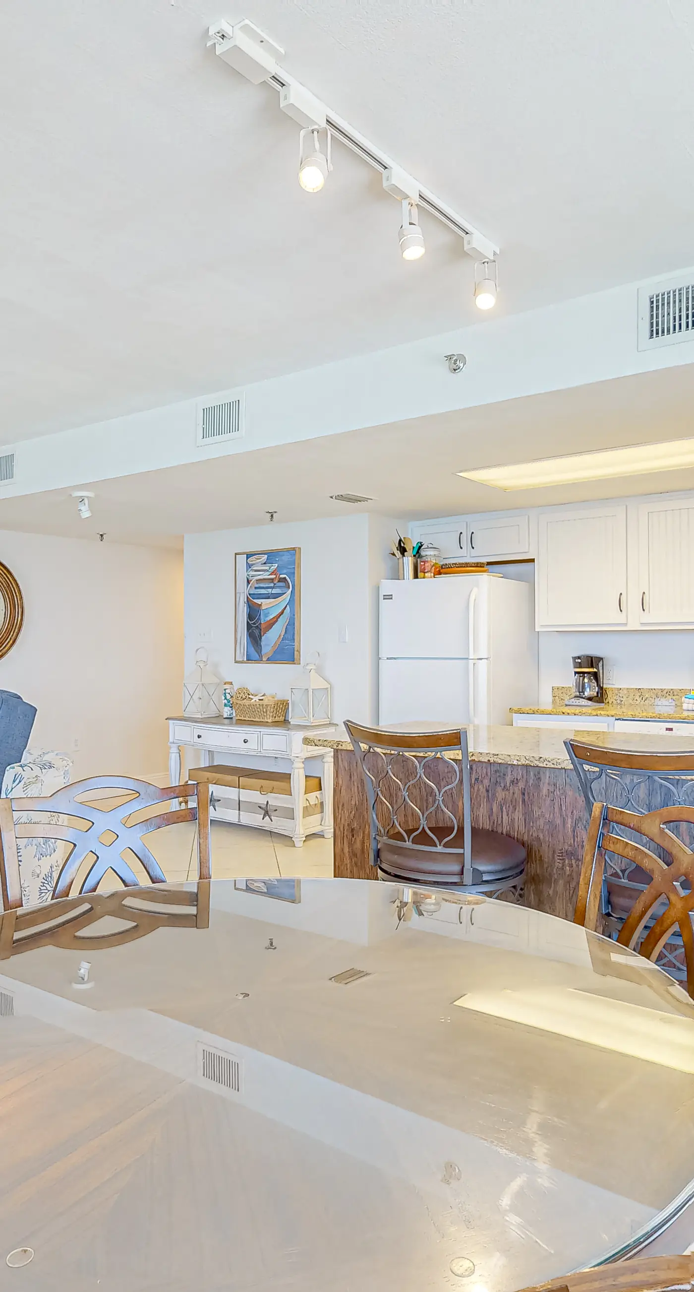 Gulf-front fourteenth-floor condo with pools, hot tub & great view