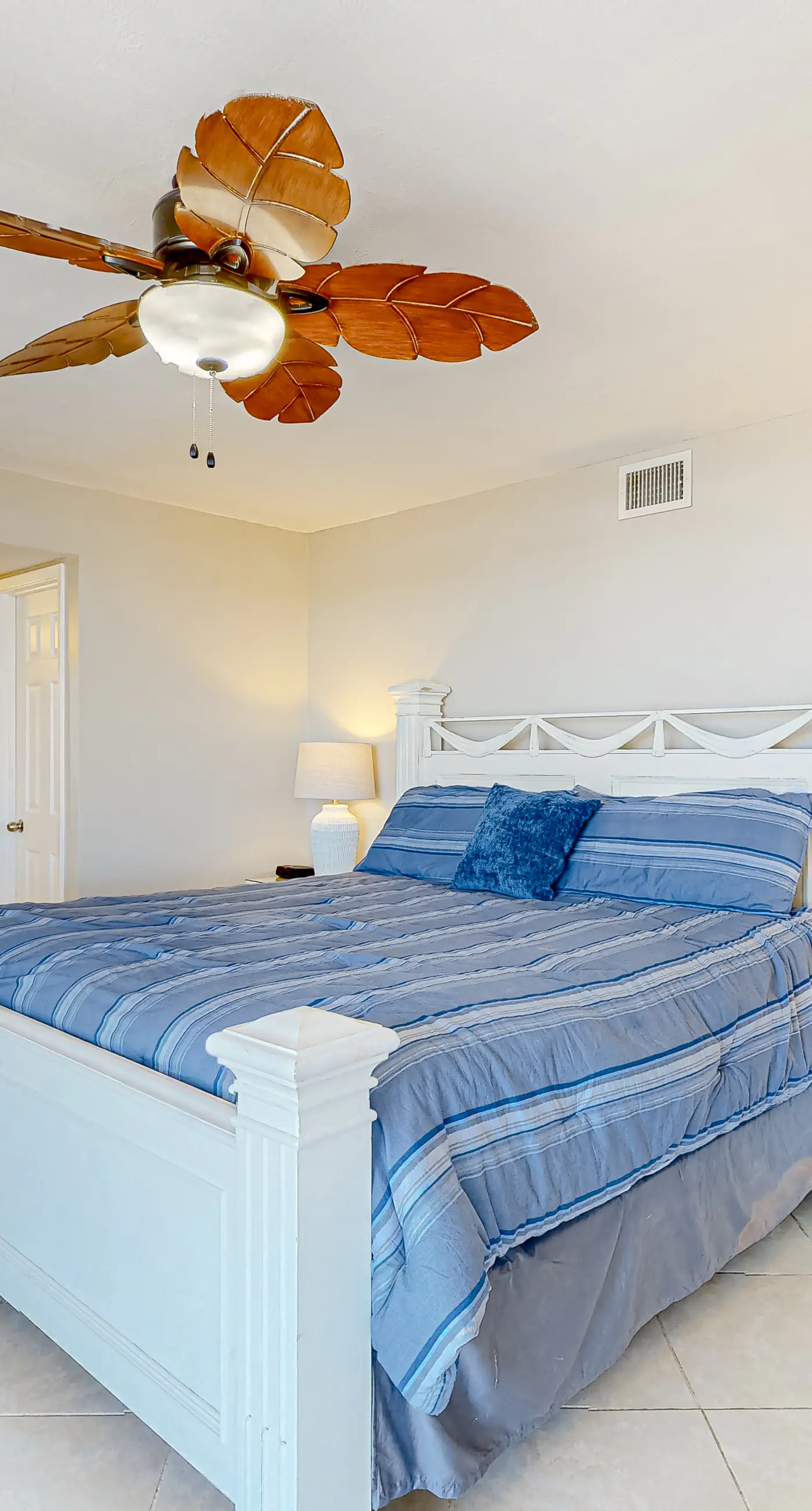 Gulf-front fourteenth-floor condo with pools, hot tub & great view