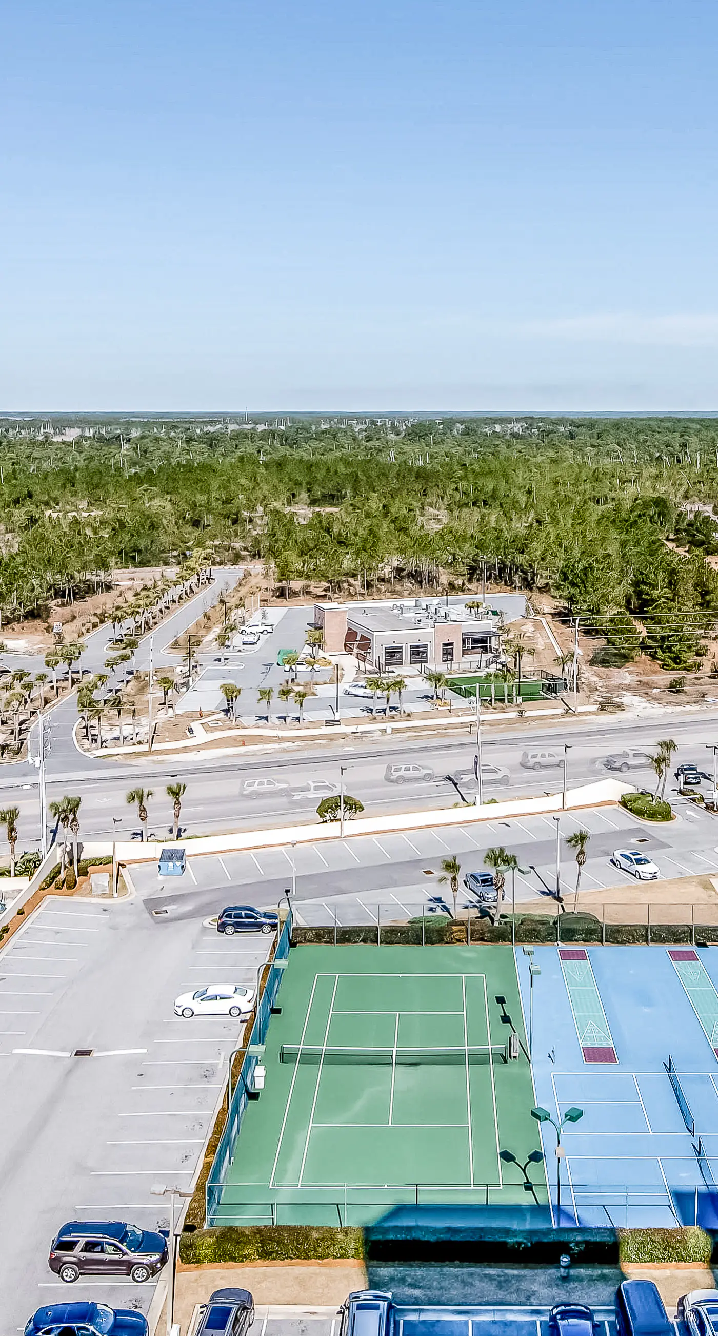 Gulf-front fourteenth-floor condo with pools, hot tub & great view
