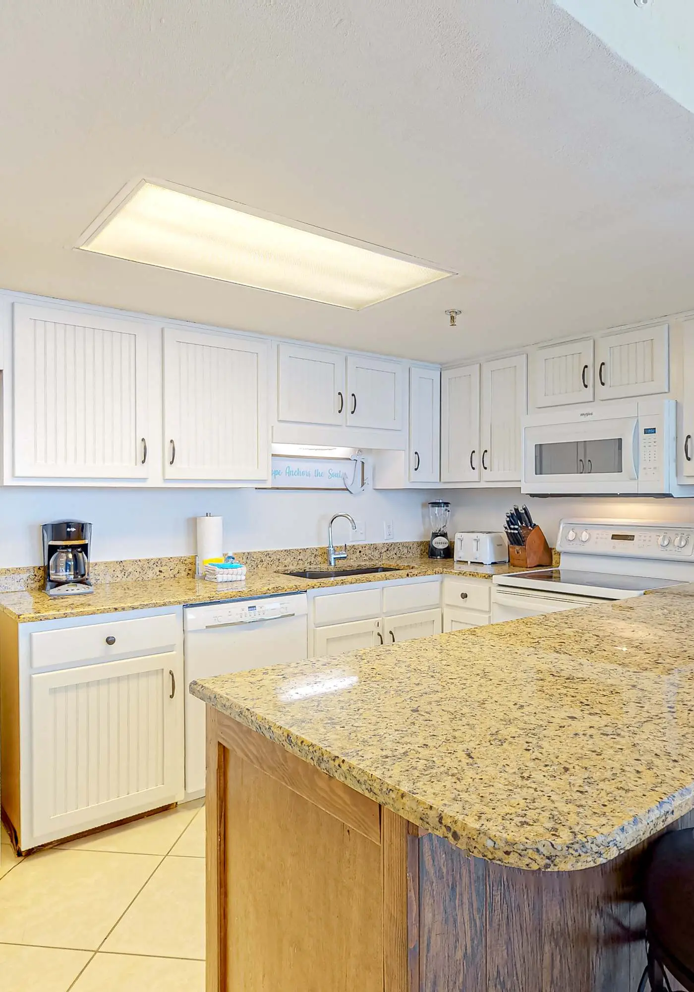 Gulf-front fourteenth-floor condo with pools, hot tub & great view