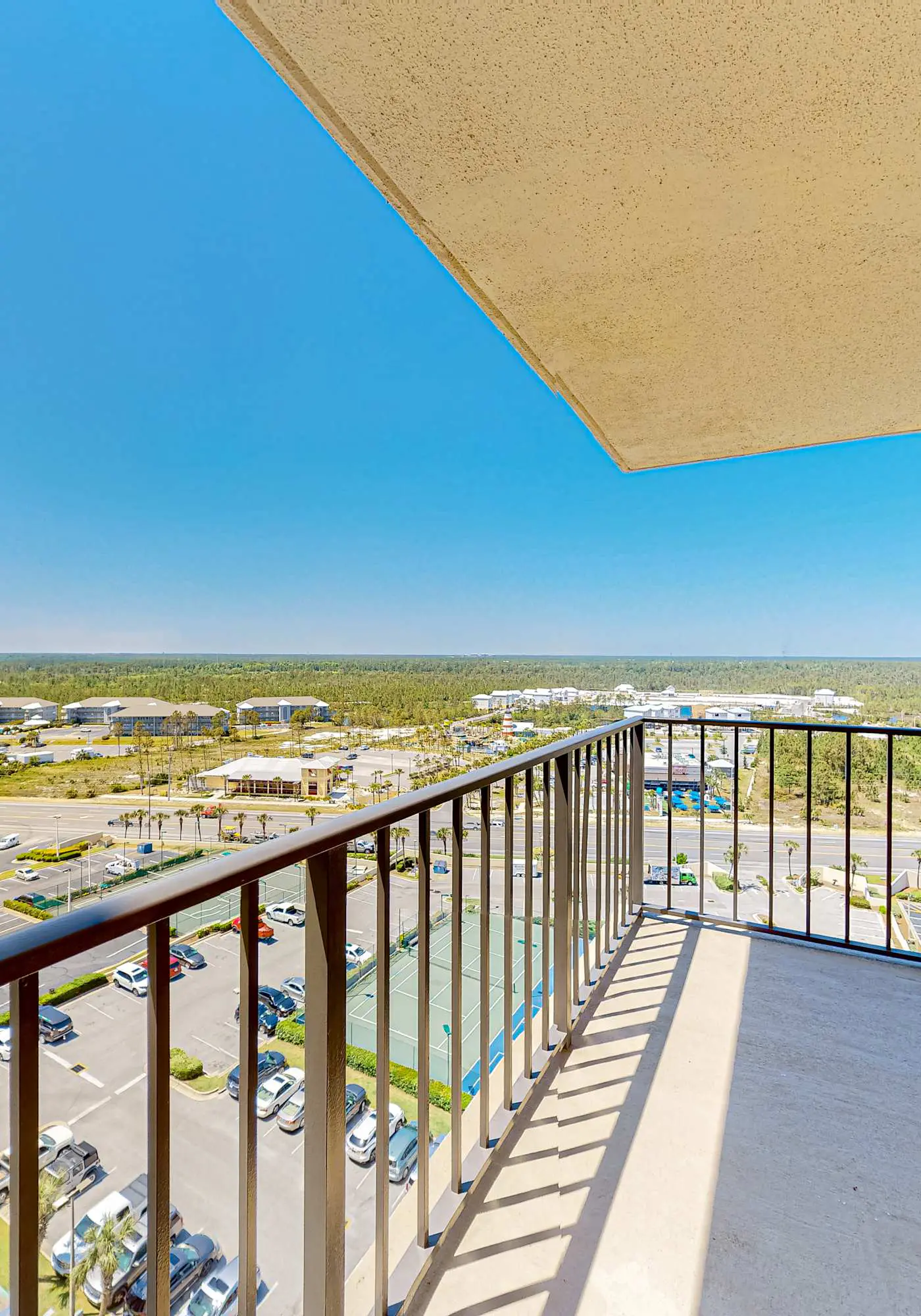 Gulf-front fourteenth-floor condo with pools, hot tub & great view