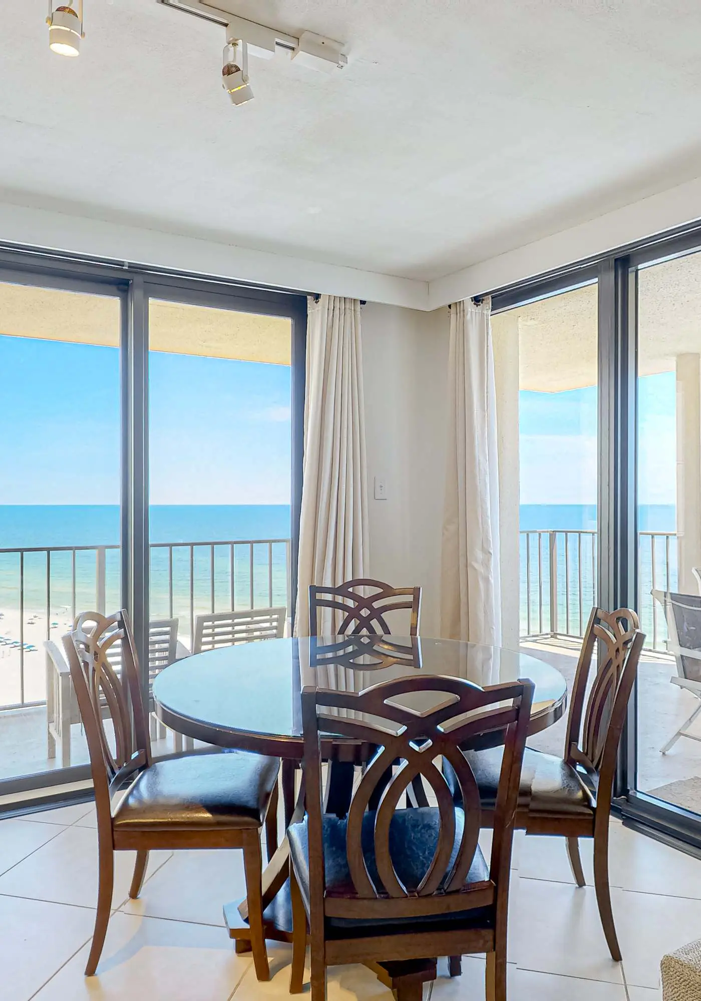 Gulf-front fourteenth-floor condo with pools, hot tub & great view