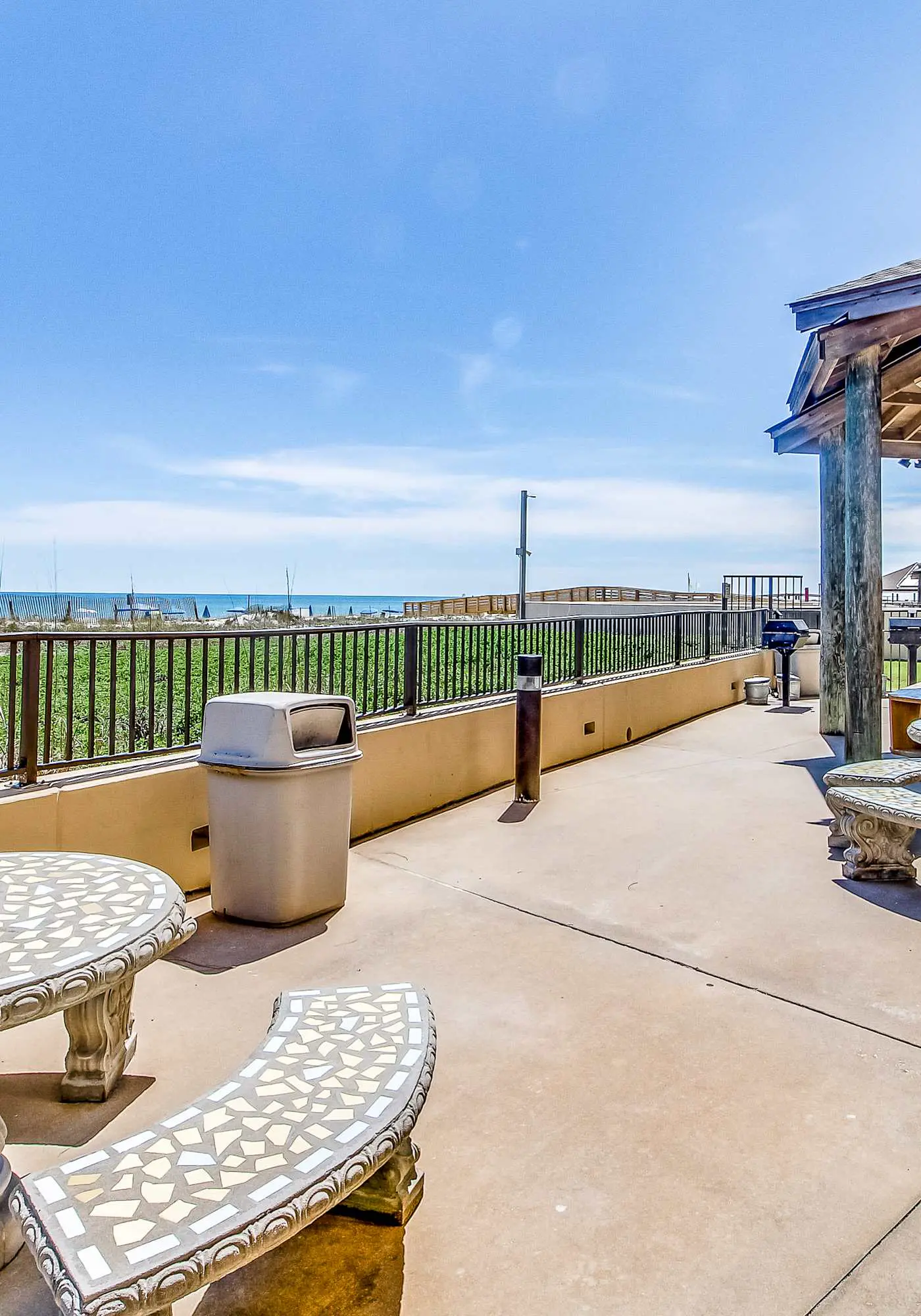 Gulf-front fourteenth-floor condo with pools, hot tub & great view
