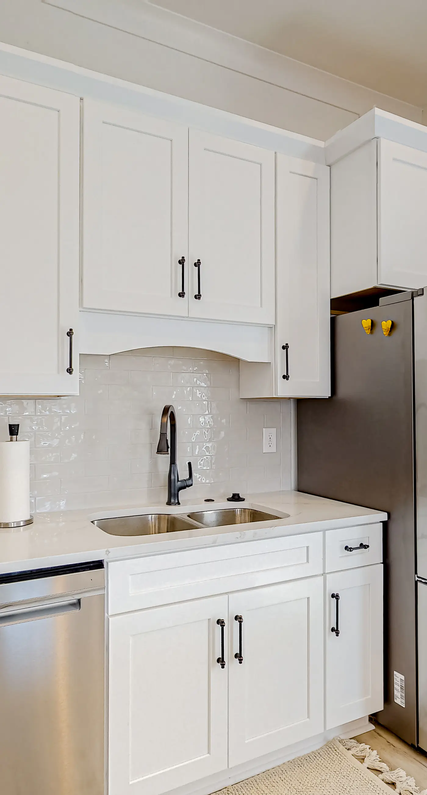 Friendly home with private pool, WiFi, private washer,dryer, and central AC