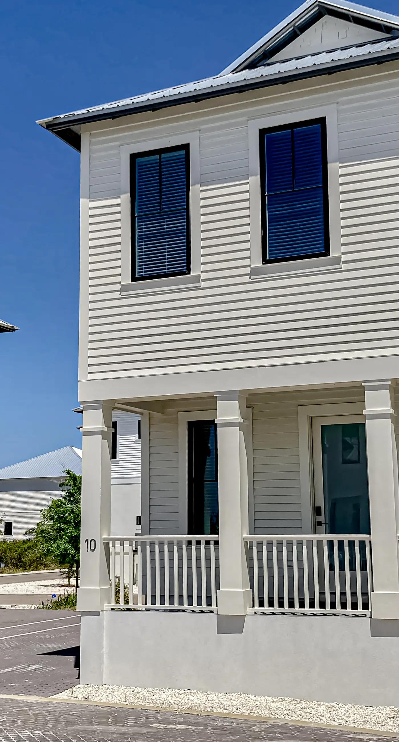 Friendly home with private pool, WiFi, private washer,dryer, and central AC