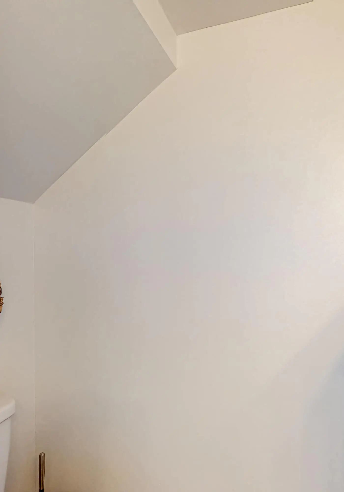 Friendly home with private pool, WiFi, private washer,dryer, and central AC