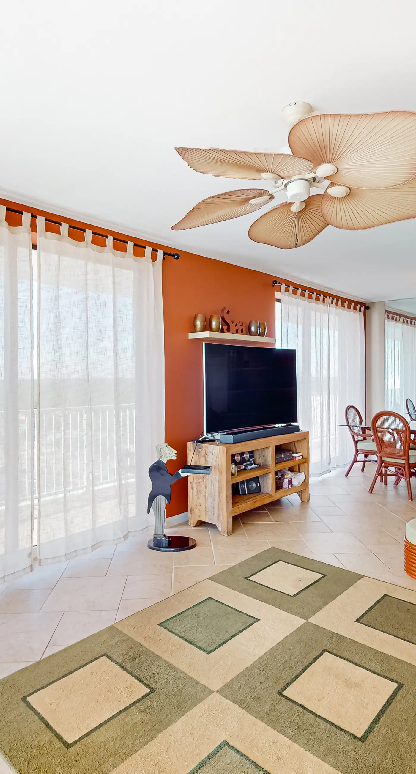 Waterfront oasis with direct beach access, pool, hot tub, & gym